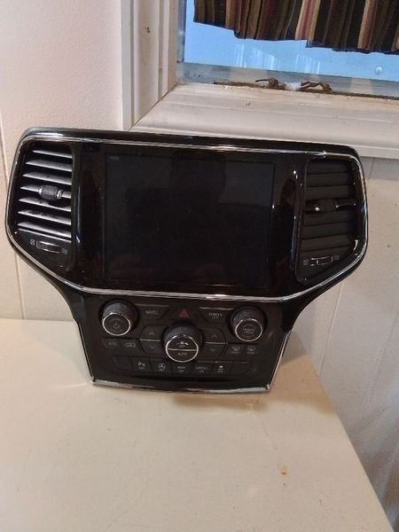 2019 2020 Jeep Grand Cherokee AC Heater Climate Control 8.4 OEM USED