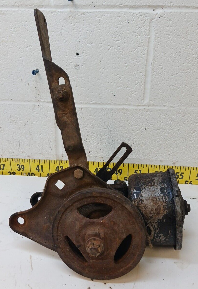 Used OEM GM Saginaw Power Steering Pump W/ Brackets 5685521 1957-58 Caddy (678+)