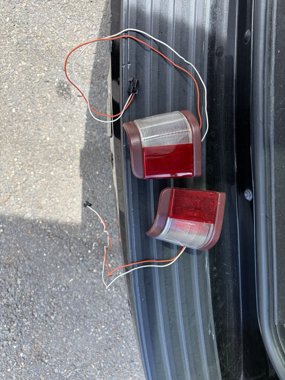 91-96 Chevy Caprice Front Door Panel Courtesy Lights .. In Working Condition 91-96 Chevy Caprice Front Door Panel Courtesy Lights .. In Working Condition