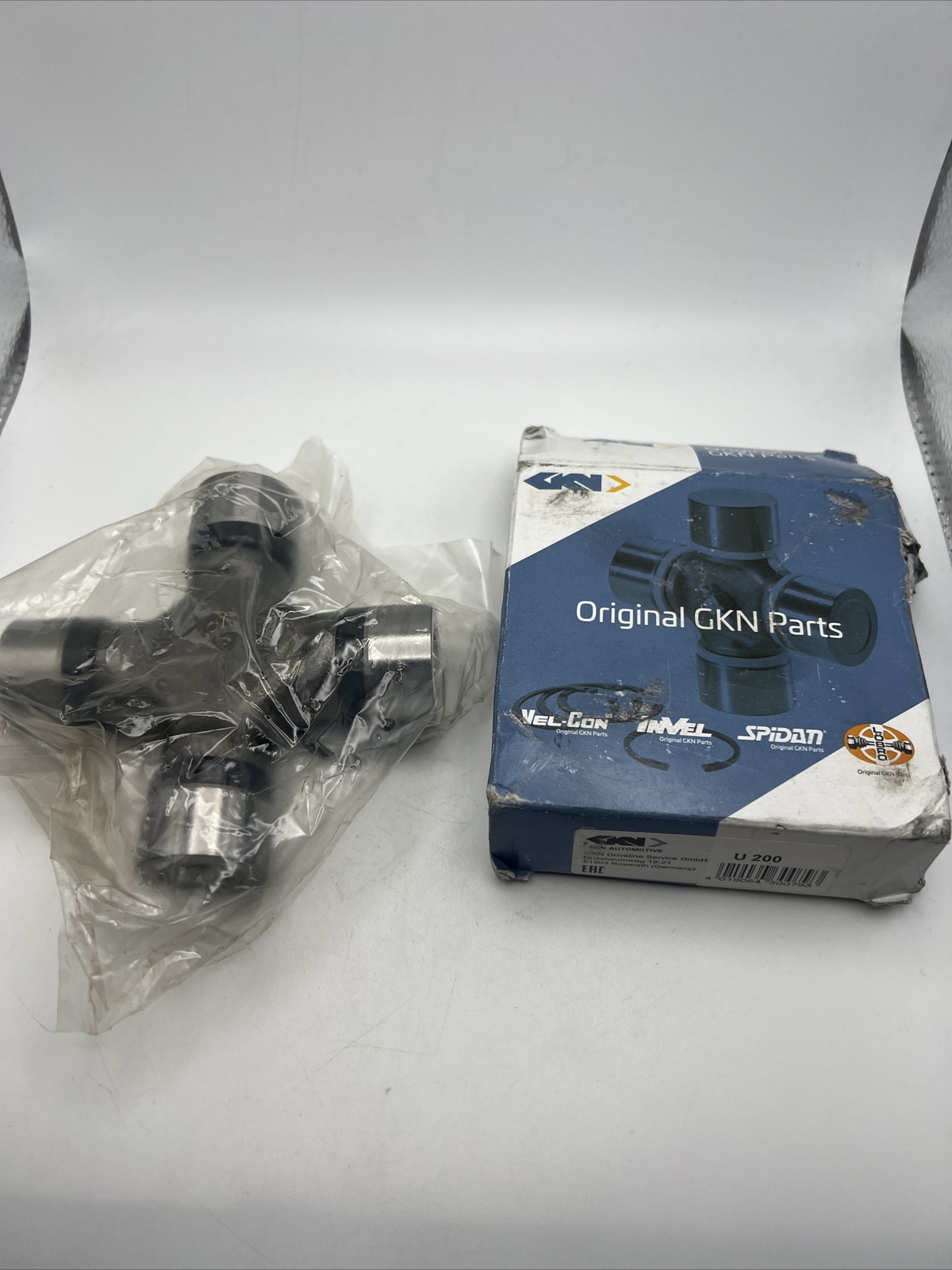 GKN Cross Joint U200 Gimbal Shaft GKN Cross Joint U200 Gimbal Shaft