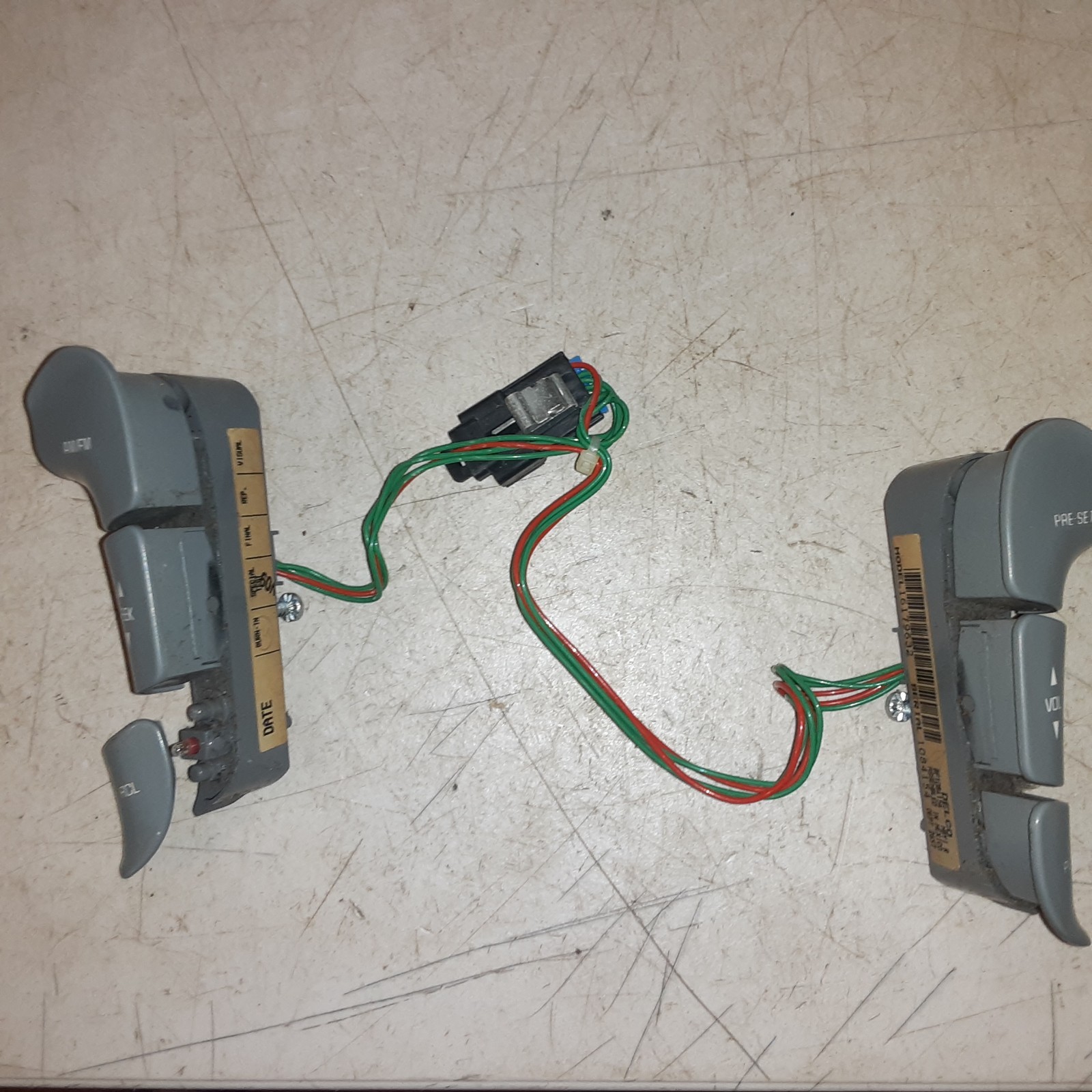 1993 1994 95 Pontiac Firebird Trans Am Steering Wheel Radio Controls 16179632 G3 1993 1994 95 Pontiac Firebird Trans Am Steering Wheel Radio Controls 16179632 G3