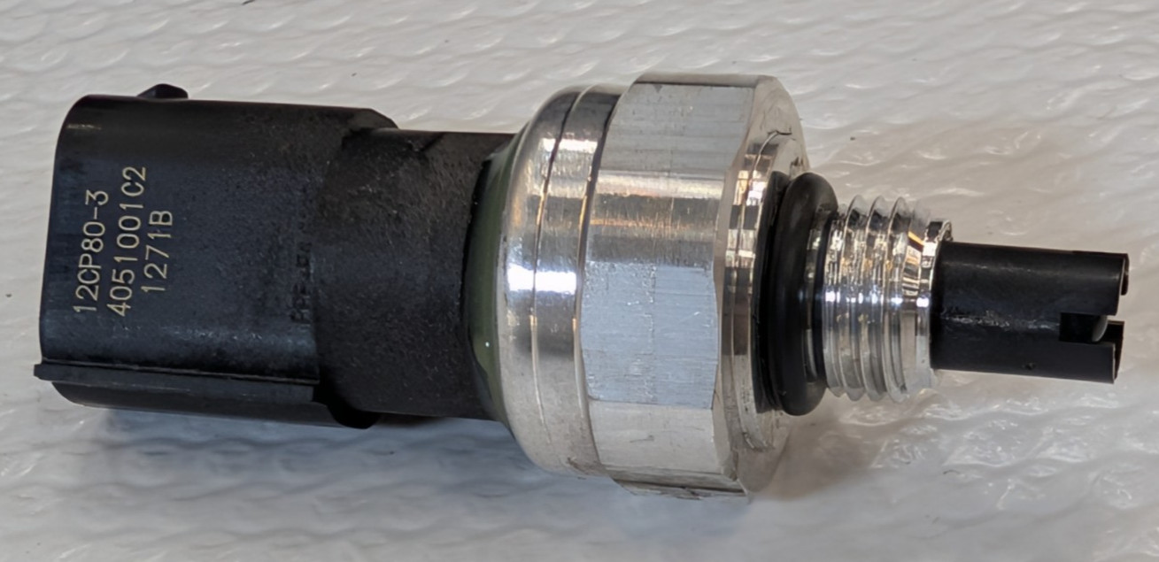 4051001C2 International A/C Pressure Transducer Switch Air Conditioner 4051001C1 4051001C2 International A/C Pressure Transducer Switch Air Conditioner 4051001C1