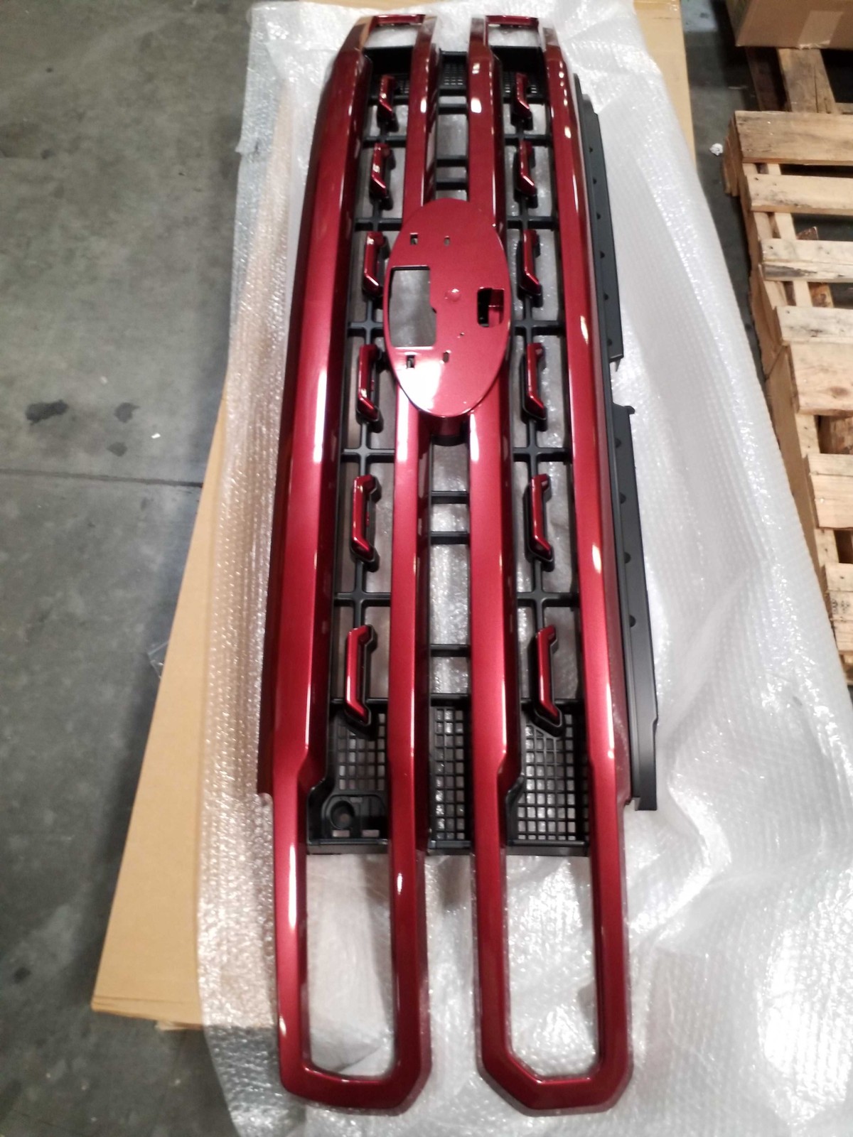 D4 Rapid Red Platinum Front Bumper Grille For Ford F250 F350 Super Duty 2023-24 D4 Rapid Red Platinum Front Bumper Grille For Ford F250 F350 Super Duty 2023-24