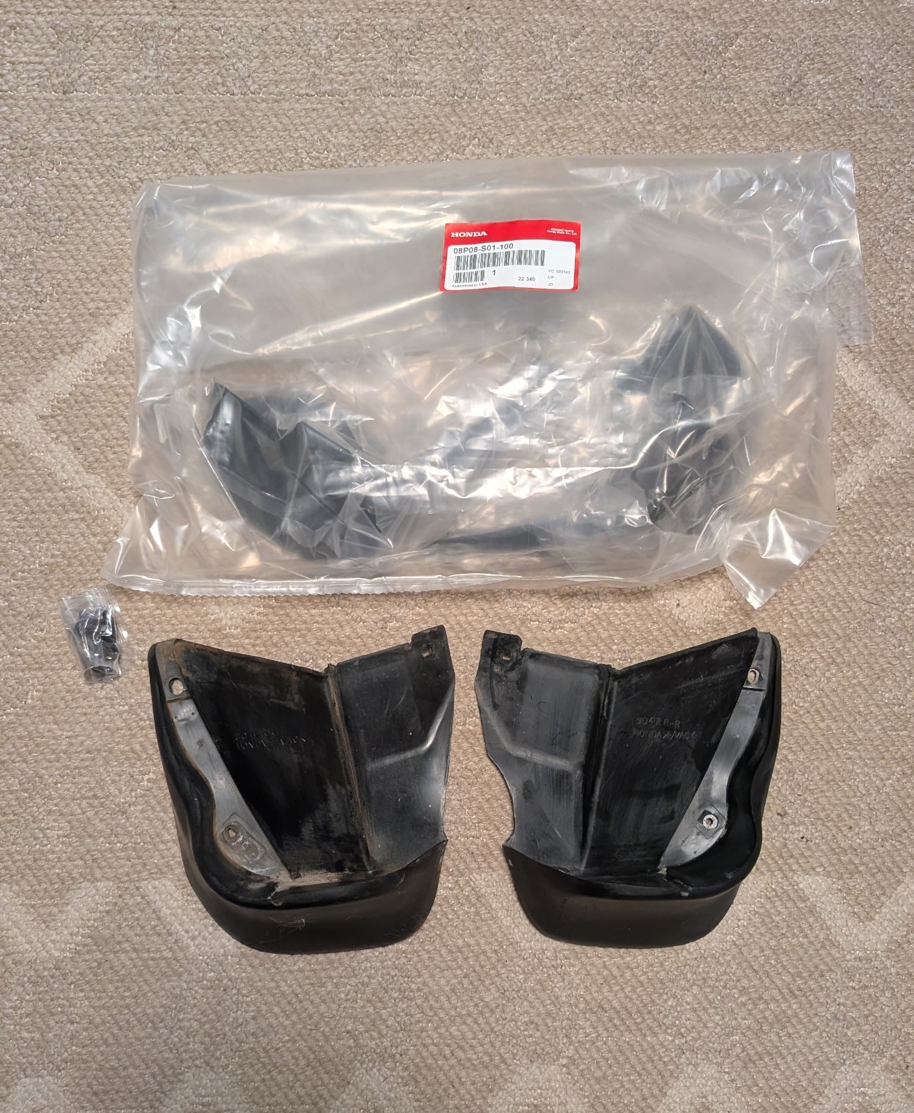 96-98 Honda Civic Sedan Coupe OEM Mud Guards Set NEW Front & USED Rear 96-98 Honda Civic Sedan Coupe OEM Mud Guards Set NEW Front & USED Rear