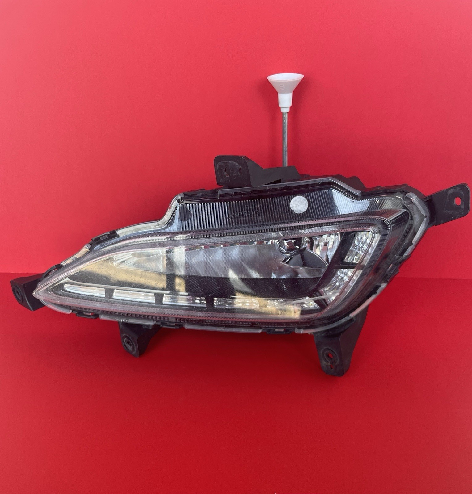 16-18 Hyundai Tucson Right Passenger Side Fog Light Lamp Assembly 92202-D3100 16-18 Hyundai Tucson Right Passenger Side Fog Light Lamp Assembly 92202-D3100