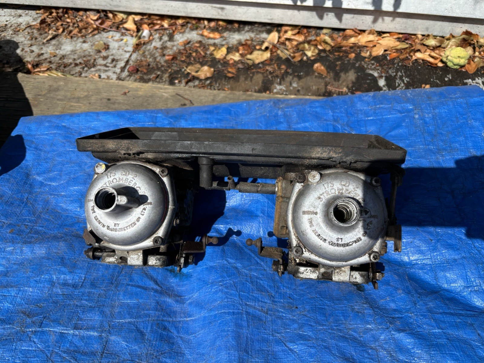 Pair Of 175 CD-2 Zenith Stromberg Carburetors. Untested Pair Of 175 CD-2 Zenith Stromberg Carburetors. Untested
