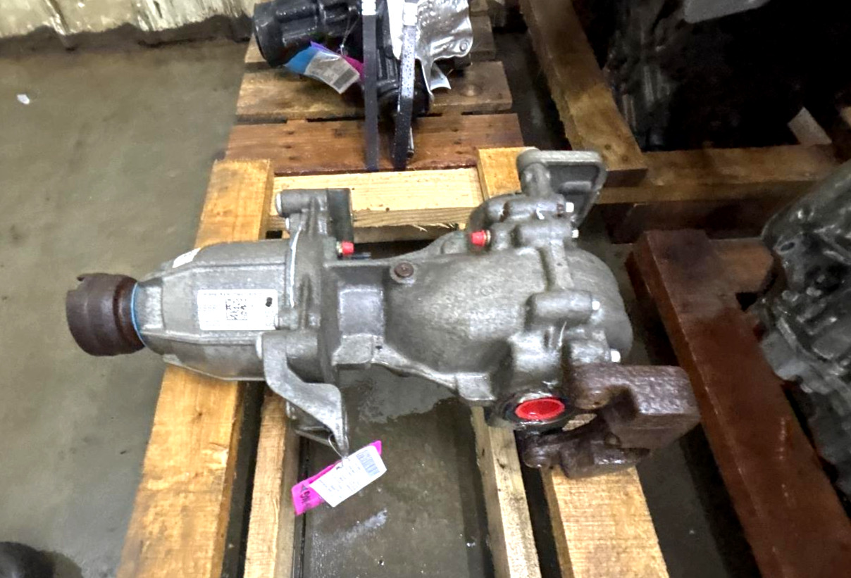 2013-2016 Ford Escape 2.0L Rear Axle Differential Carrier Assembly 3.51 Ratio.