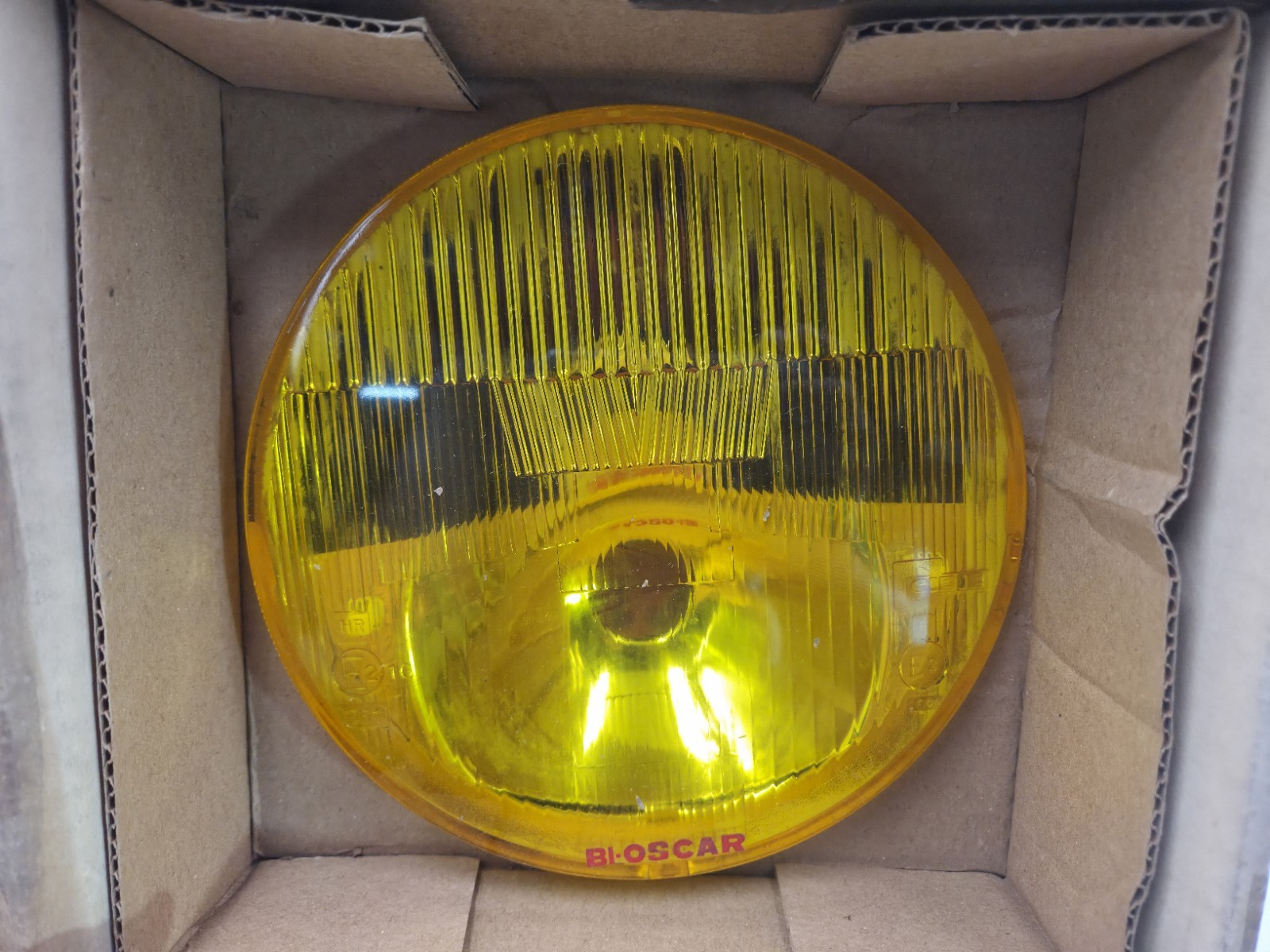 CIBIE BI-OSCAR Fog lamp Driving lamp Yellow lens Made in France CIBIE BI-OSCAR Fog lamp Driving lamp Yellow lens Made in France