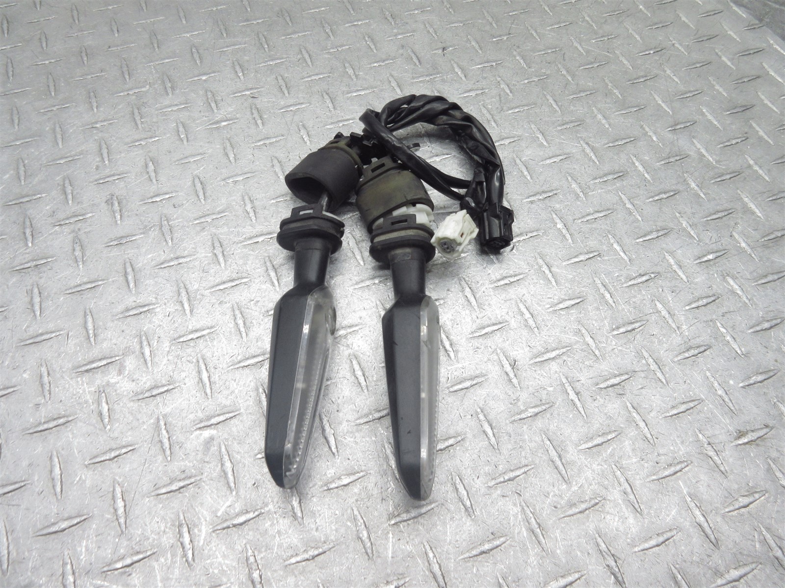 2024 22-25 Yamaha XSR900 MTM890 Rear Left Right Turn Signal Flasher Light Lamp