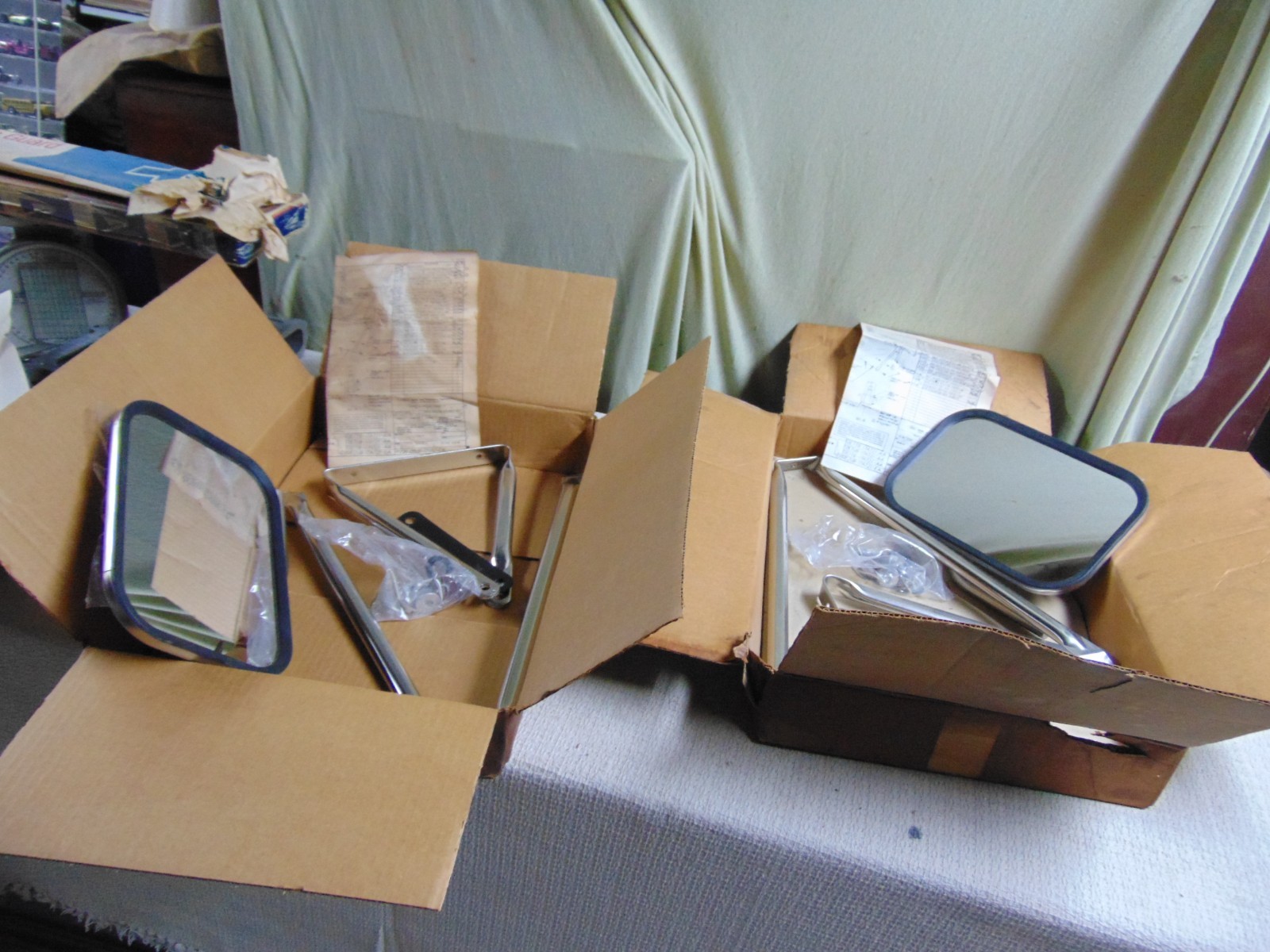NOS FORD TRUCK MIRRORS E7UB-17A721 PAIR NOS FORD TRUCK MIRRORS E7UB-17A721 PAIR