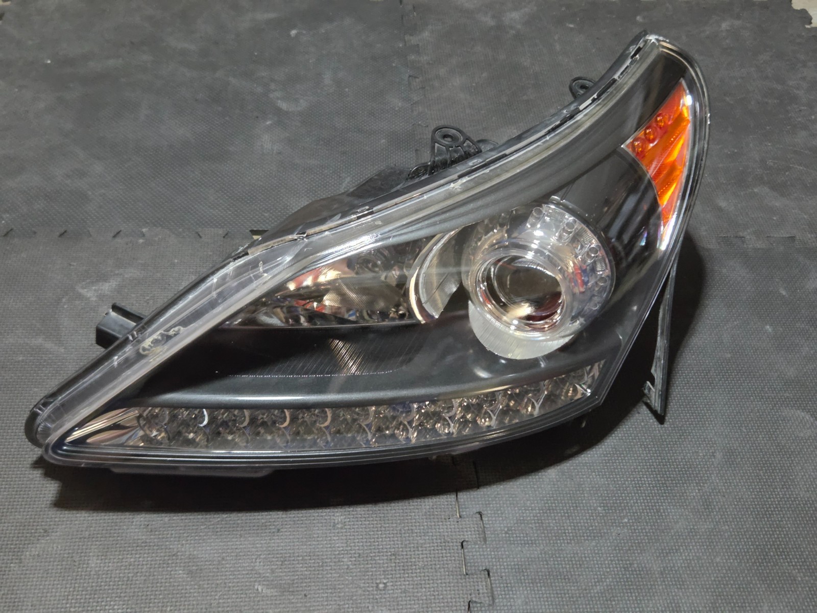 2011- 2016 Hyundai Equus Front Left Driver Side Xenon HID Headlight Lamp Oem