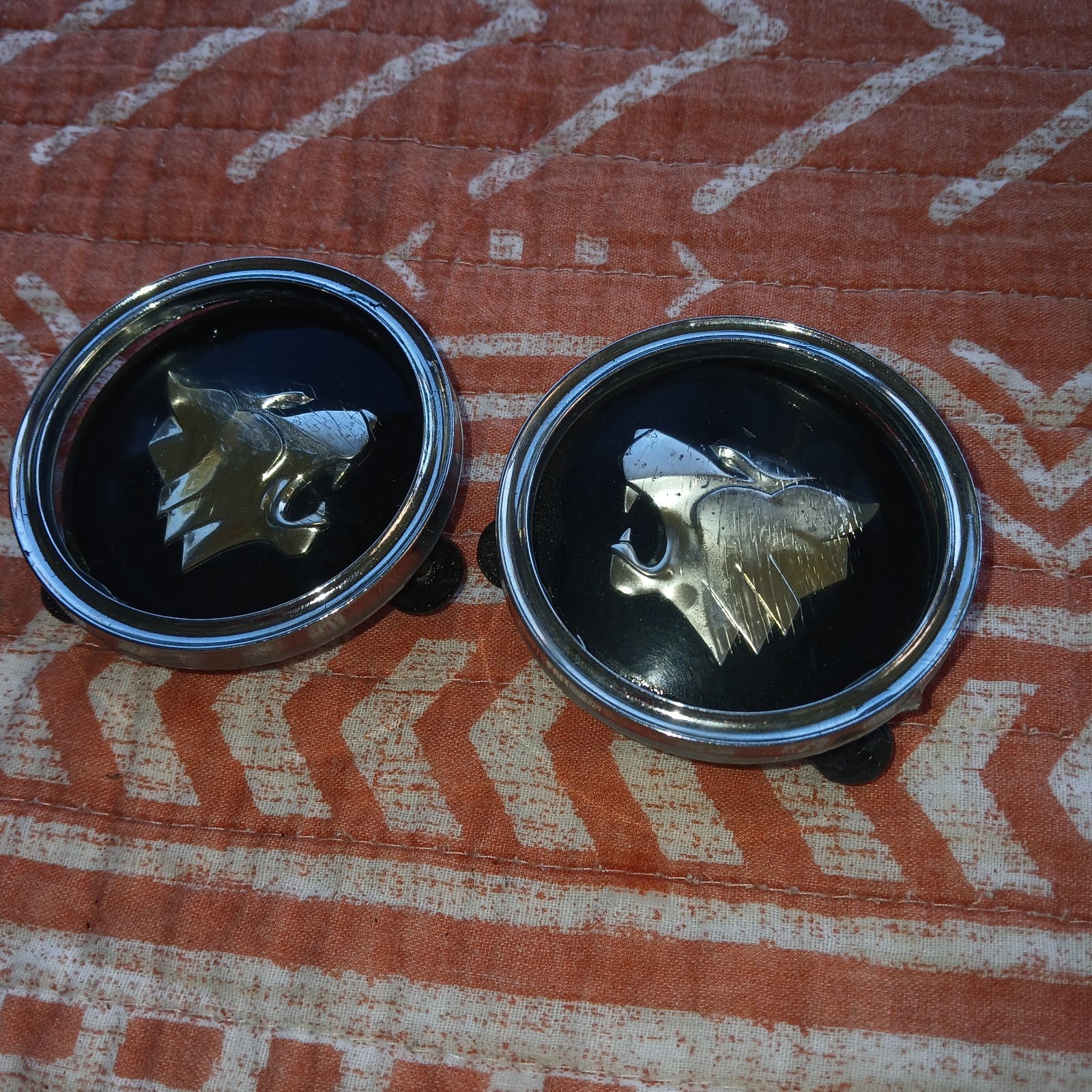 OEM 1966 1967 1968 1969 1970 Buick Wildcat Wheel Cap Emblem & Retainers X2 OEM 1966 1967 1968 1969 1970 Buick Wildcat Wheel Cap Emblem & Retainers X2