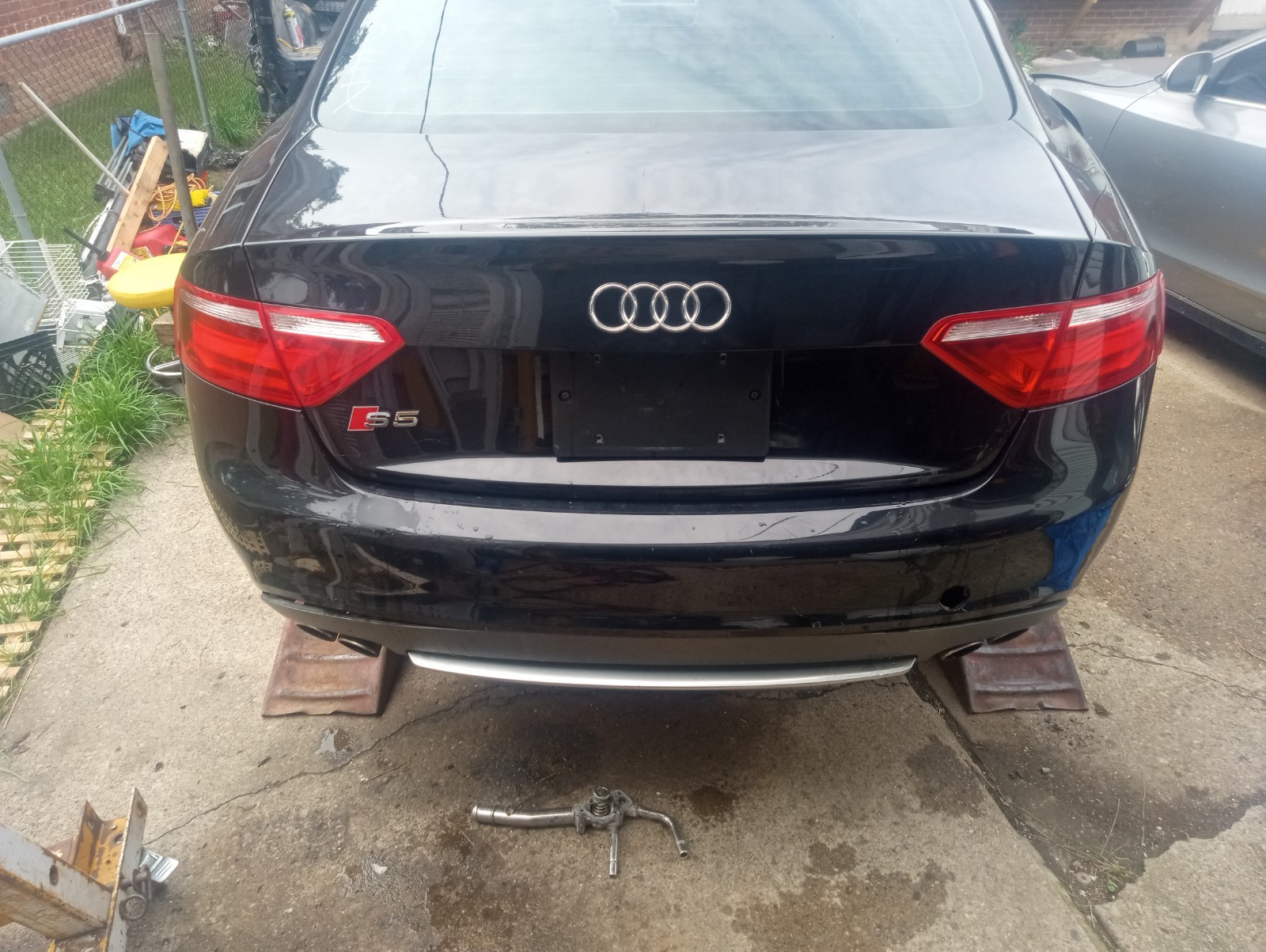 2008-2016 AUDI S5 REAR BUMPER COVER BLACK OEM 2008-2016 AUDI S5 REAR BUMPER COVER BLACK OEM