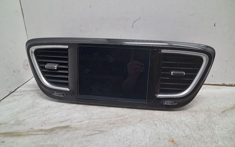 2017 Chrysler Pacifica Dash Information 8.4\