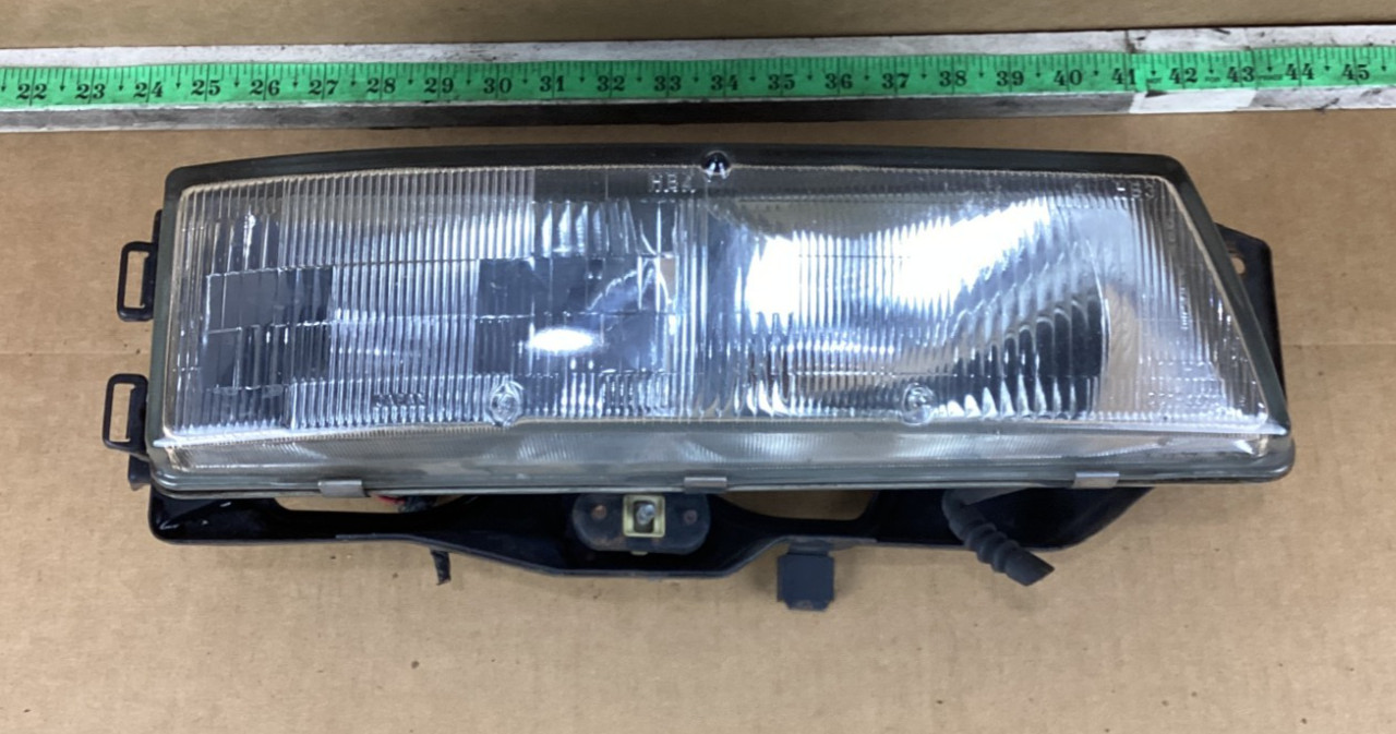 1989-1992 Mitsubishi Galant Front Right Passenger Side Headlight Assembly.