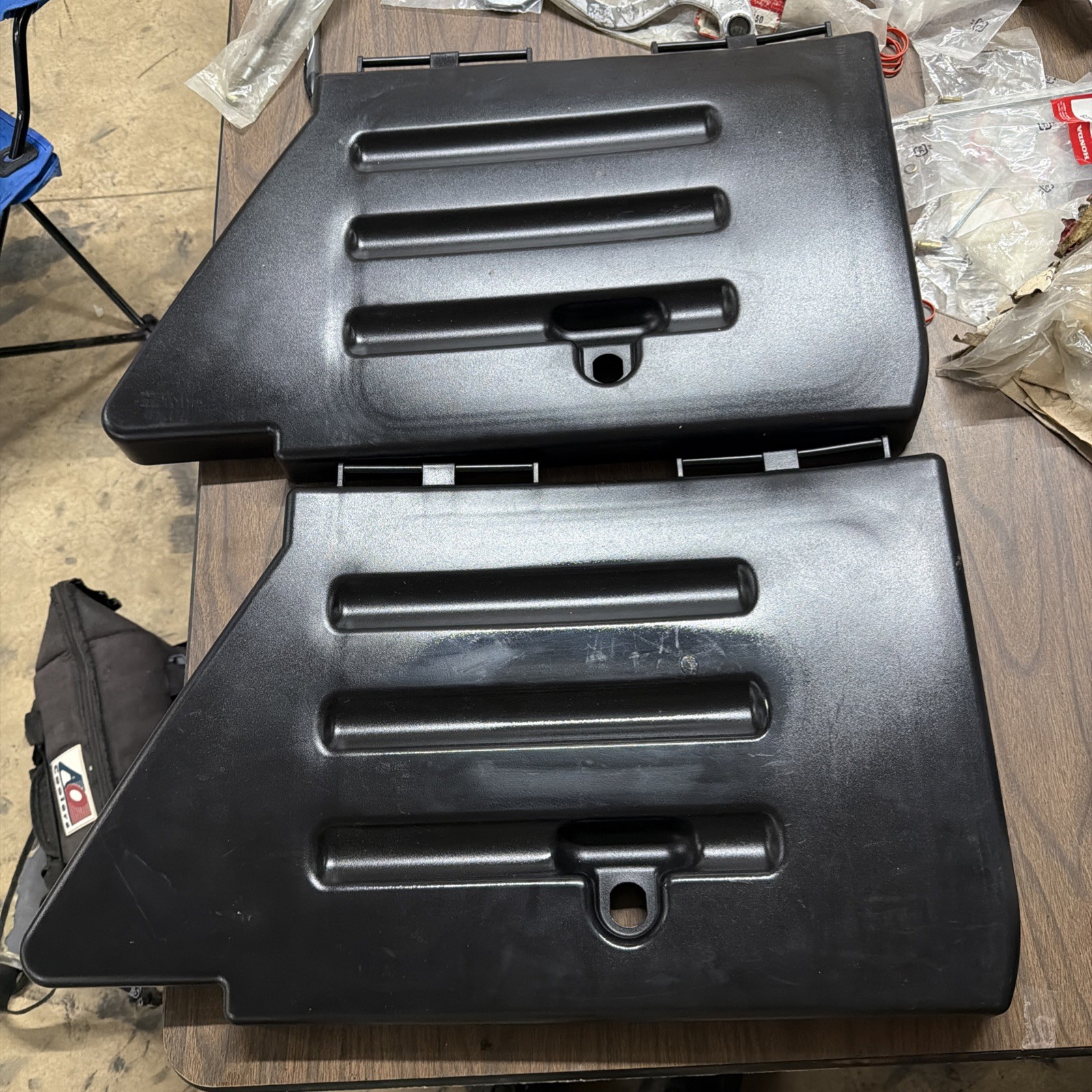 Nos 07 Polaris RANGER 4X4 700 OEM Storage Box Lid 5435650-070 Nos 07 Polaris RANGER 4X4 700 OEM Storage Box Lid 5435650-070