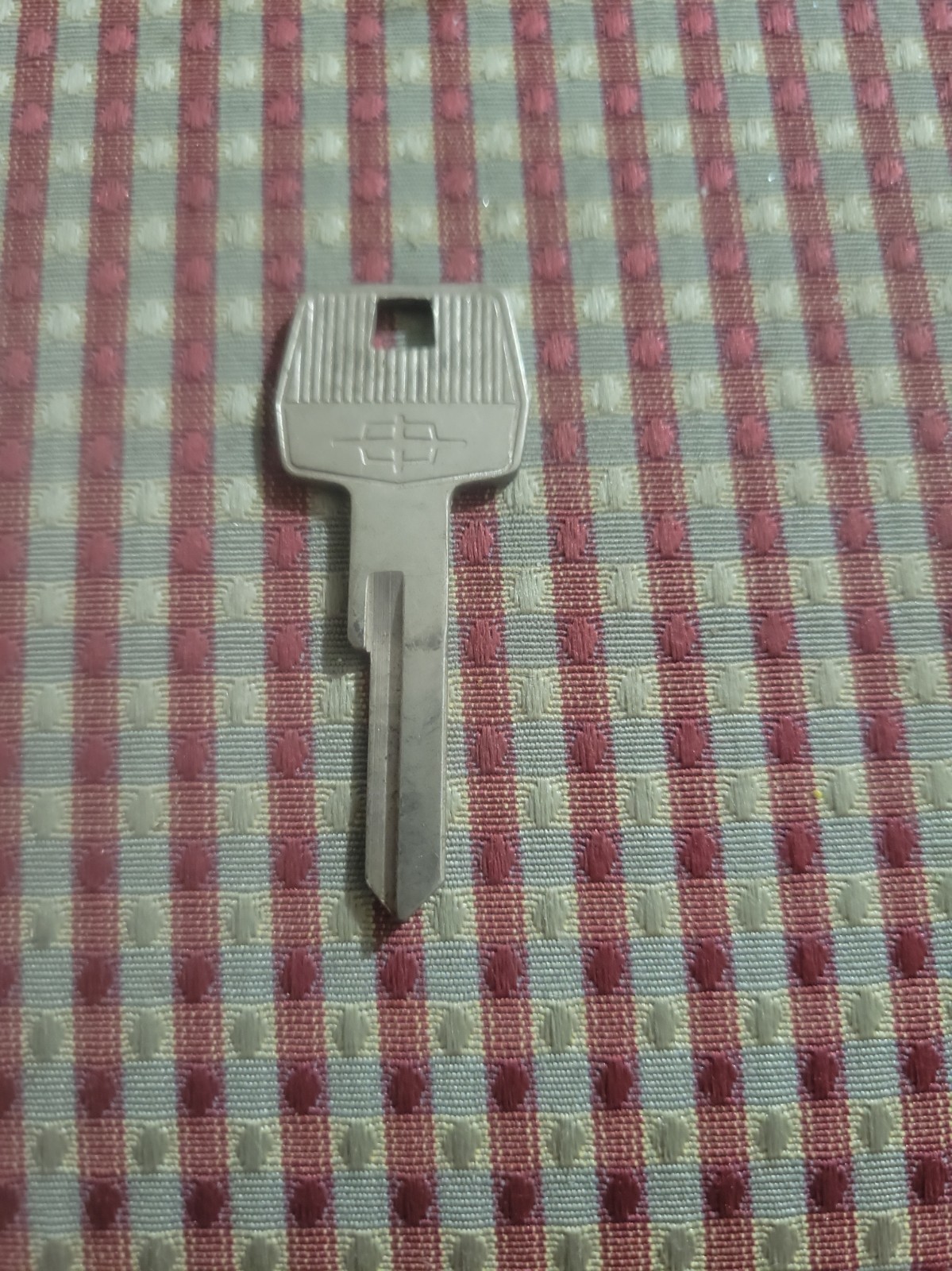 Vintage NOS Lincoln Continental Star Logo Automotive Key Blank USA Uncut Single Vintage NOS Lincoln Continental Star Logo Automotive Key Blank USA Uncut Single