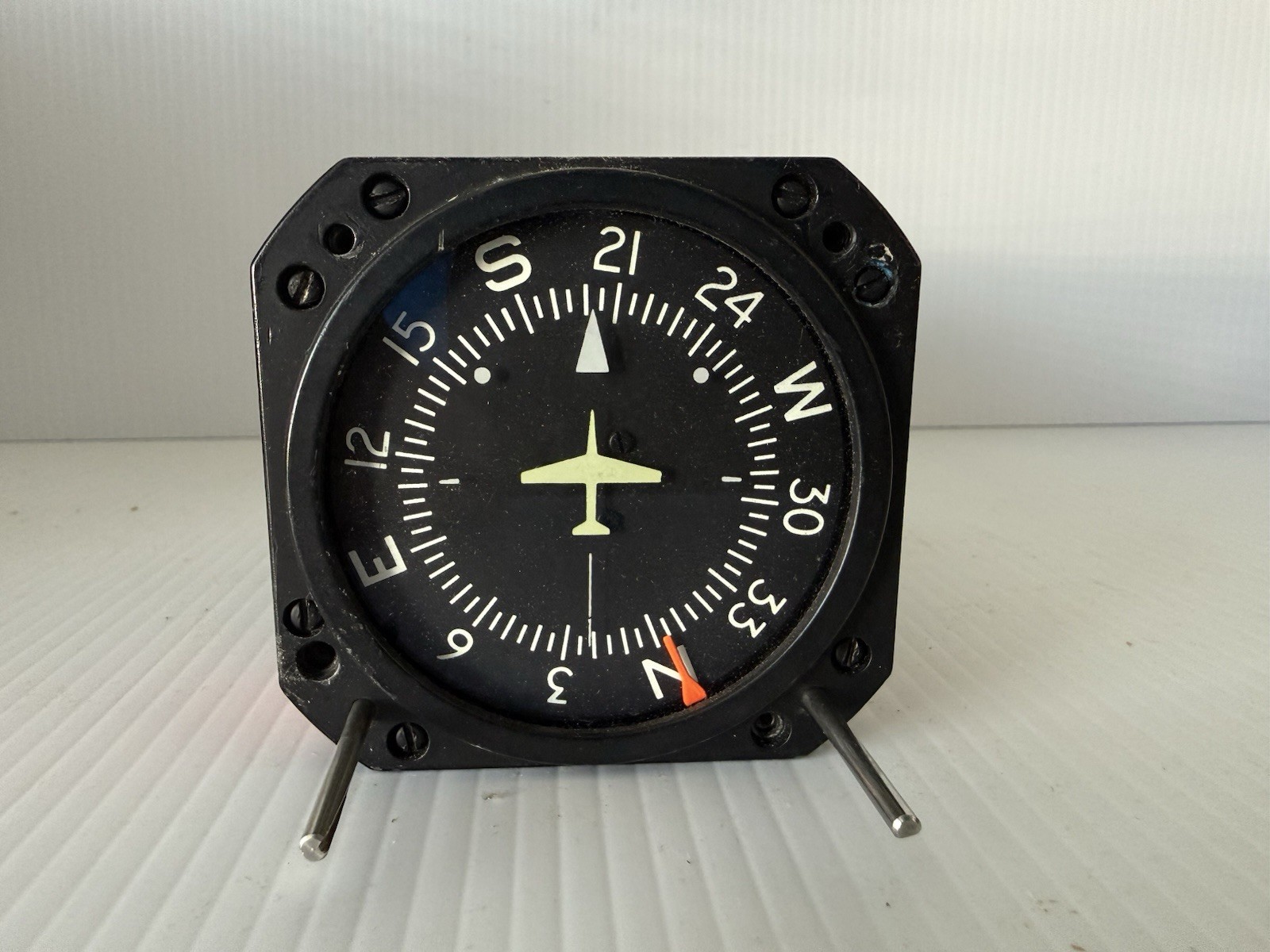 EDO-AIRE 1U262-005-20 Directional Gyro 4000D-1