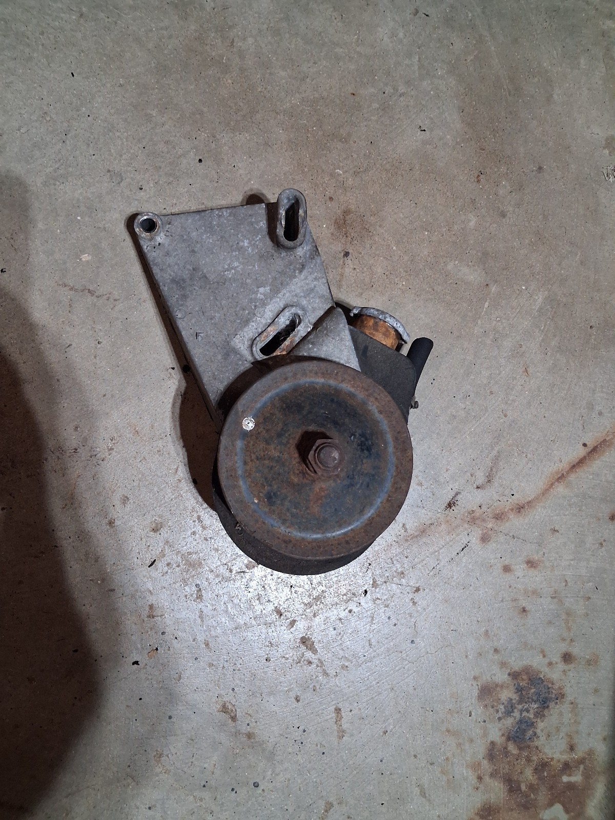 1967 68 69 67 Buick Riviera & Riviera GS 430 455 Power Steering Pump and Bracket 1967 68 69 67 Buick Riviera & Riviera GS 430 455 Power Steering Pump and Bracket