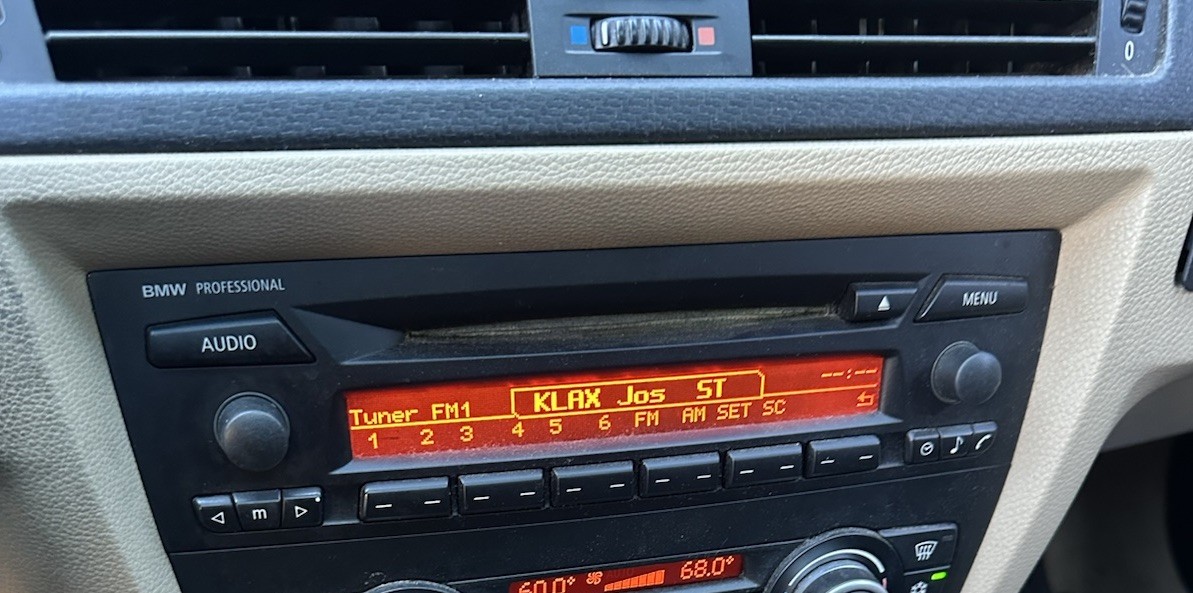 06-11 BMW 325i 330i 328i 335i Radio Professional CD Head Unit Receiver 9144776 06-11 BMW 325i 330i 328i 335i Radio Professional CD Head Unit Receiver 9144776