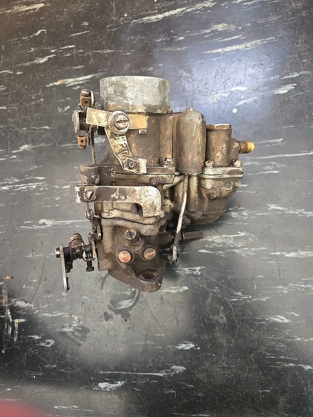 Vintage Carter W-1 Carburetor, Butterflies move freely Vintage Carter W-1 Carburetor, Butterflies move freely
