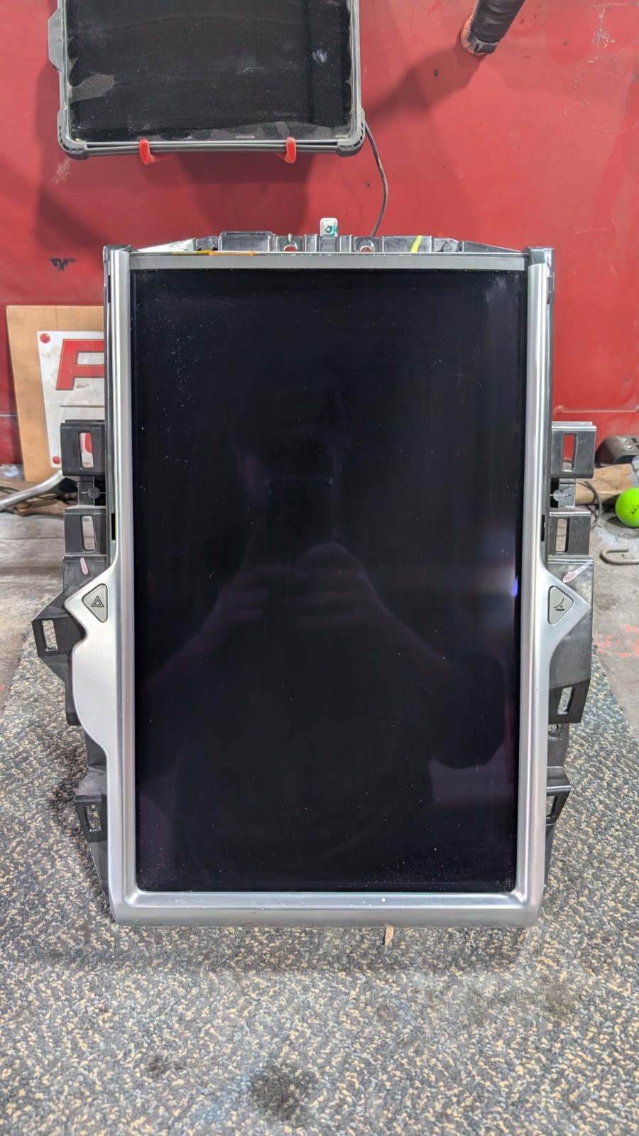 2012-2015 TESLA MODEL S DASHBOARD RADIO MEDIA SCREEN MONITOR DISPLAY OEM 2012-2015 TESLA MODEL S DASHBOARD RADIO MEDIA SCREEN MONITOR DISPLAY OEM