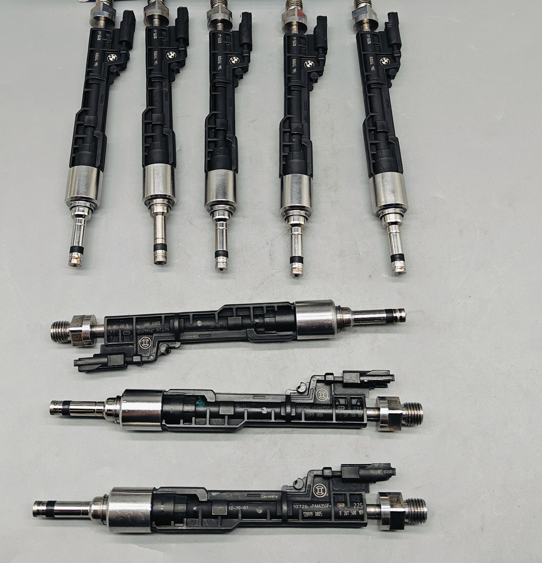 13647597870 0261500109  8x Fuel Injectors For BMW M5 M6 X5 X6 550i US