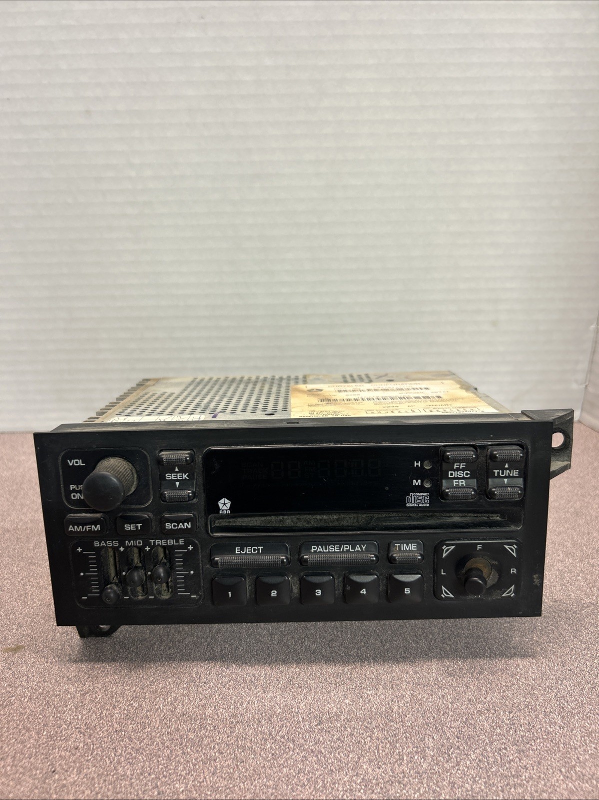 1998-2001 Dodge Ram 1500 Radio Cd Player 1998-2001 Dodge Ram 1500 Radio Cd Player