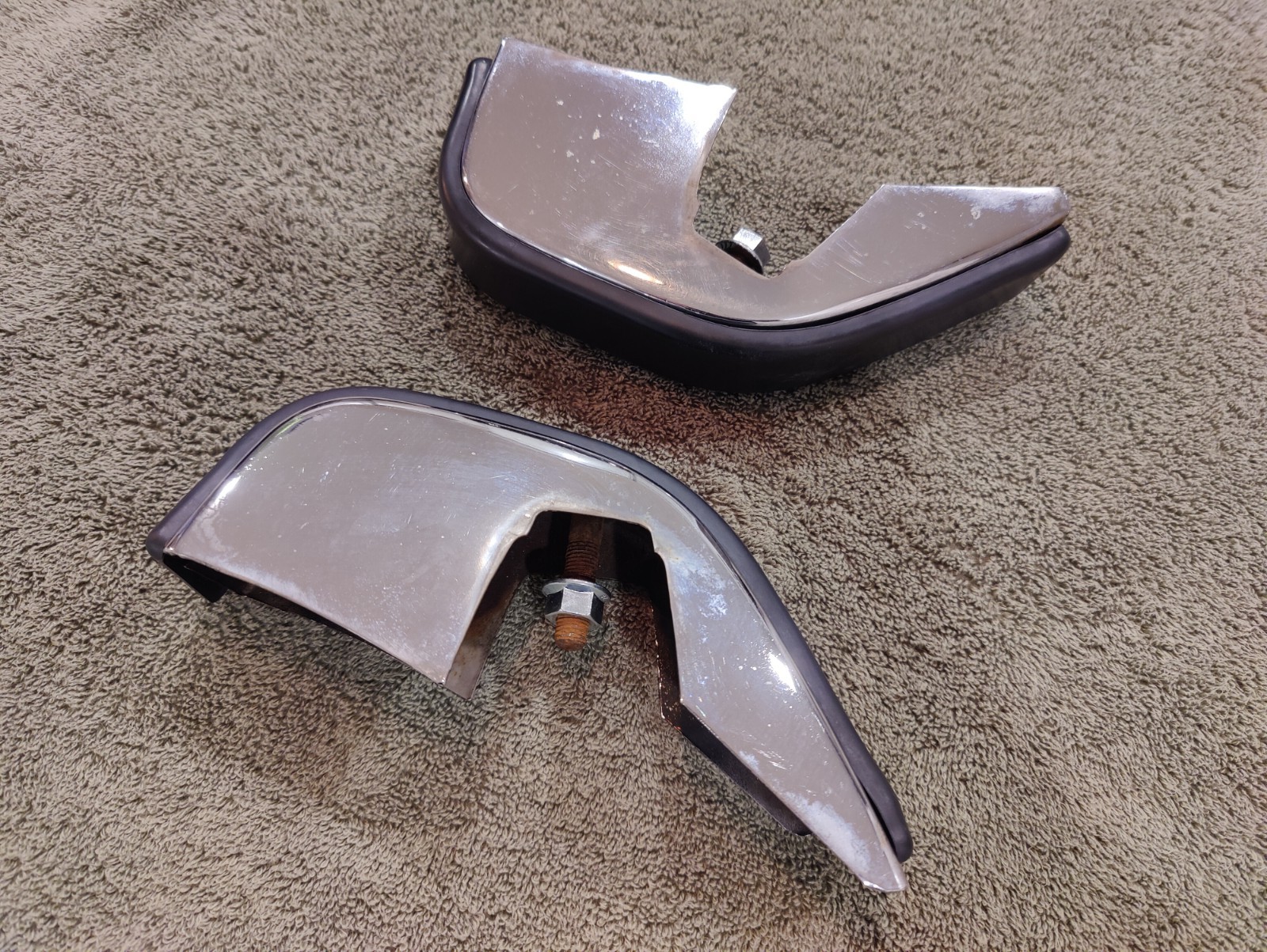 Datsun 240Z Front Bumper Guards Left Right Pair 70-72 S30 Series 1/2 +NOS Rubber Datsun 240Z Front Bumper Guards Left Right Pair 70-72 S30 Series 1/2 +NOS Rubber