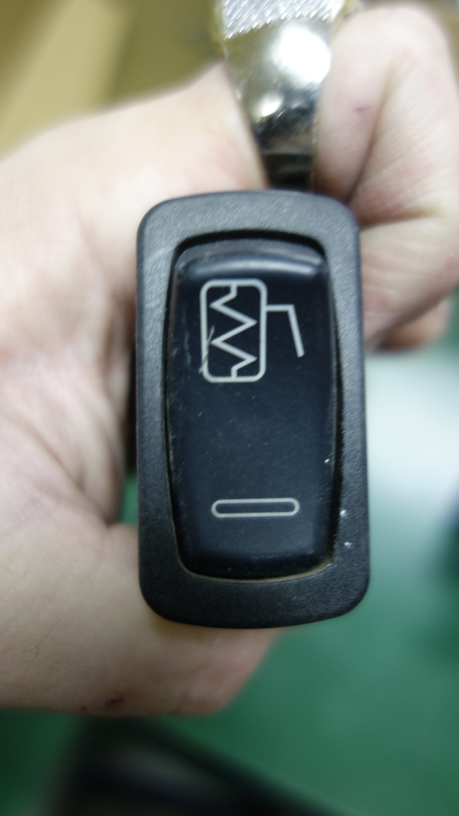Mack Heated Mirror switch 82279569 Mack Heated Mirror switch 82279569