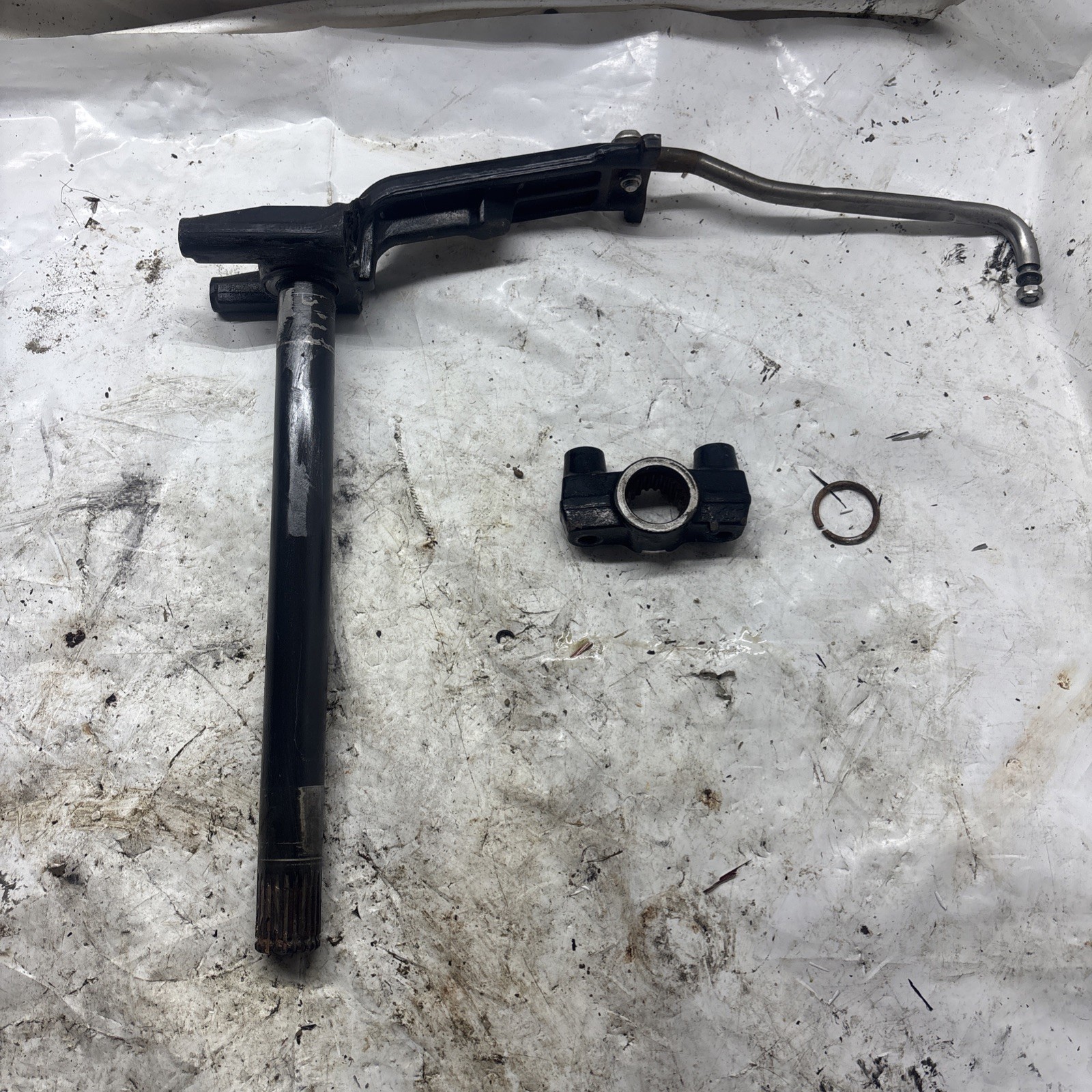 OEM Mercury 90-125HP Swivel Pin Assembly 99661A35 Freshwater OEM Mercury 90-125HP Swivel Pin Assembly 99661A35 Freshwater
