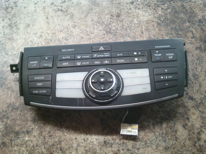 2006-2007 Infiniti M35 A/C Heater Climate Control Temperature OEM W/O Navigation
