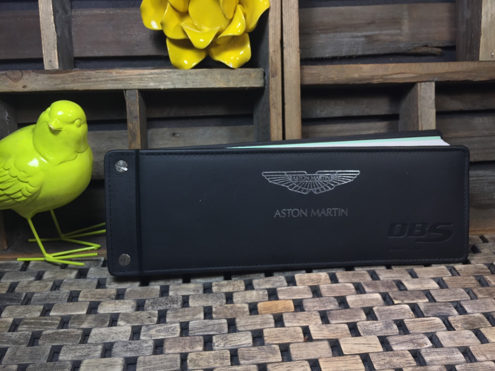 2010 2011 2012 2009 ASTON MARTIN DBS OWNERS MANUAL COUPE VOLANTE (UNUSED SERVICE