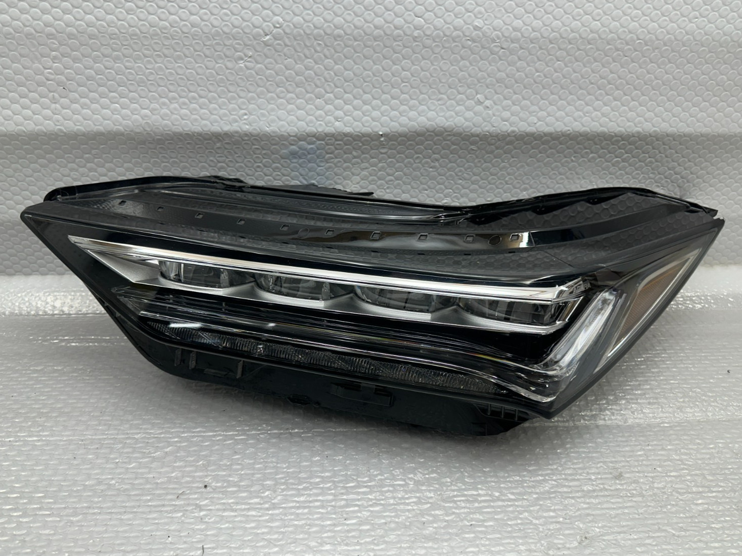 MINT 2022-2024 ACURA MDX W/O A-SPEC LEFT DRIVER SIDE LH HEADLIGHT LAMP LED OEM MINT 2022-2024 ACURA MDX W/O A-SPEC LEFT DRIVER SIDE LH HEADLIGHT LAMP LED OEM