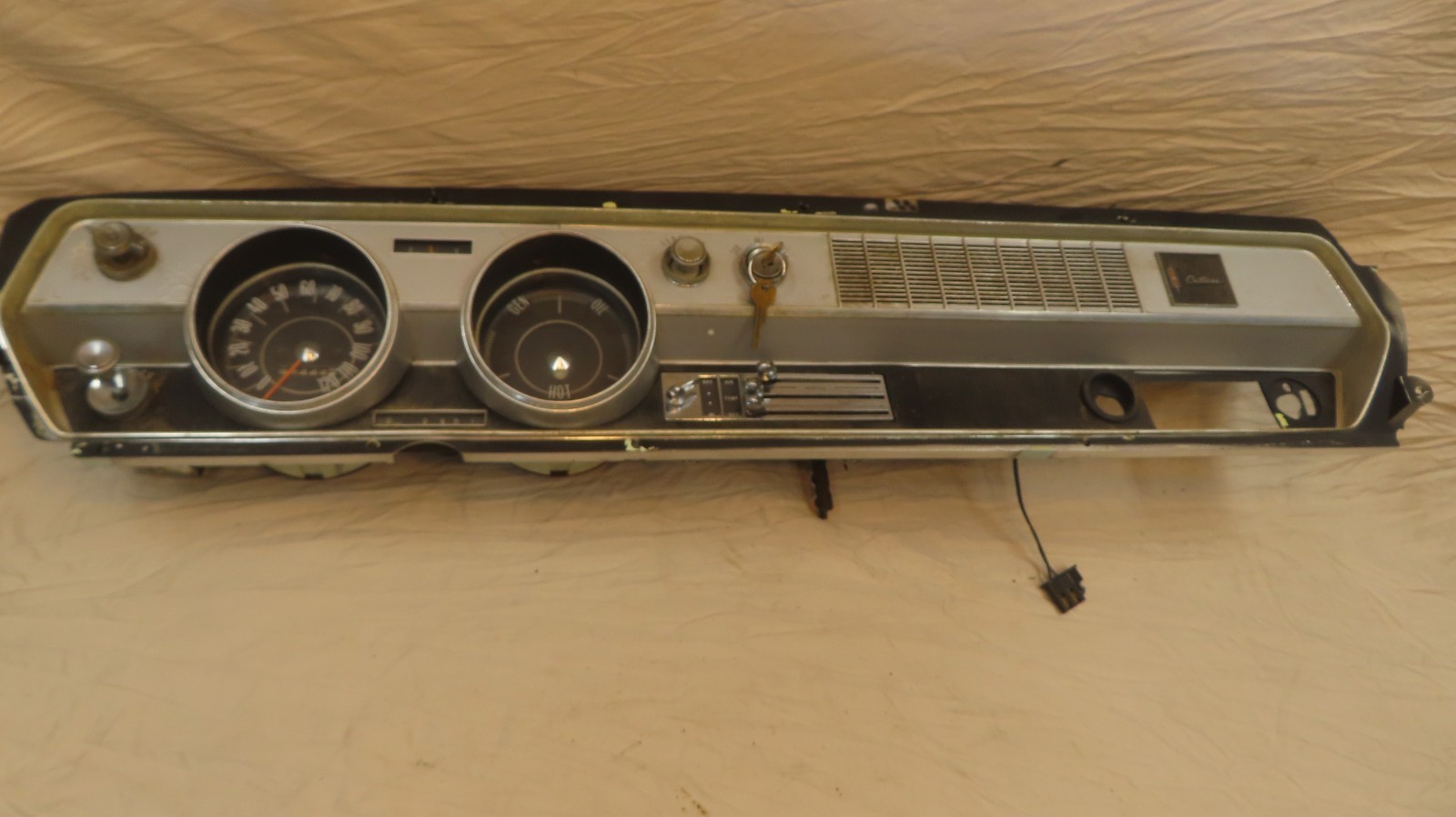 1966-67 Oldsmobile Cutlass Dash Panel Gauge Cluster Speedometer Heater Controll 1966-67 Oldsmobile Cutlass Dash Panel Gauge Cluster Speedometer Heater Controll