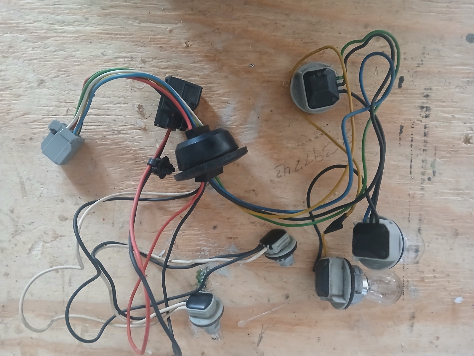 2007-2014 Volvo XC90 Left Driver Tail Light Harness OEM  