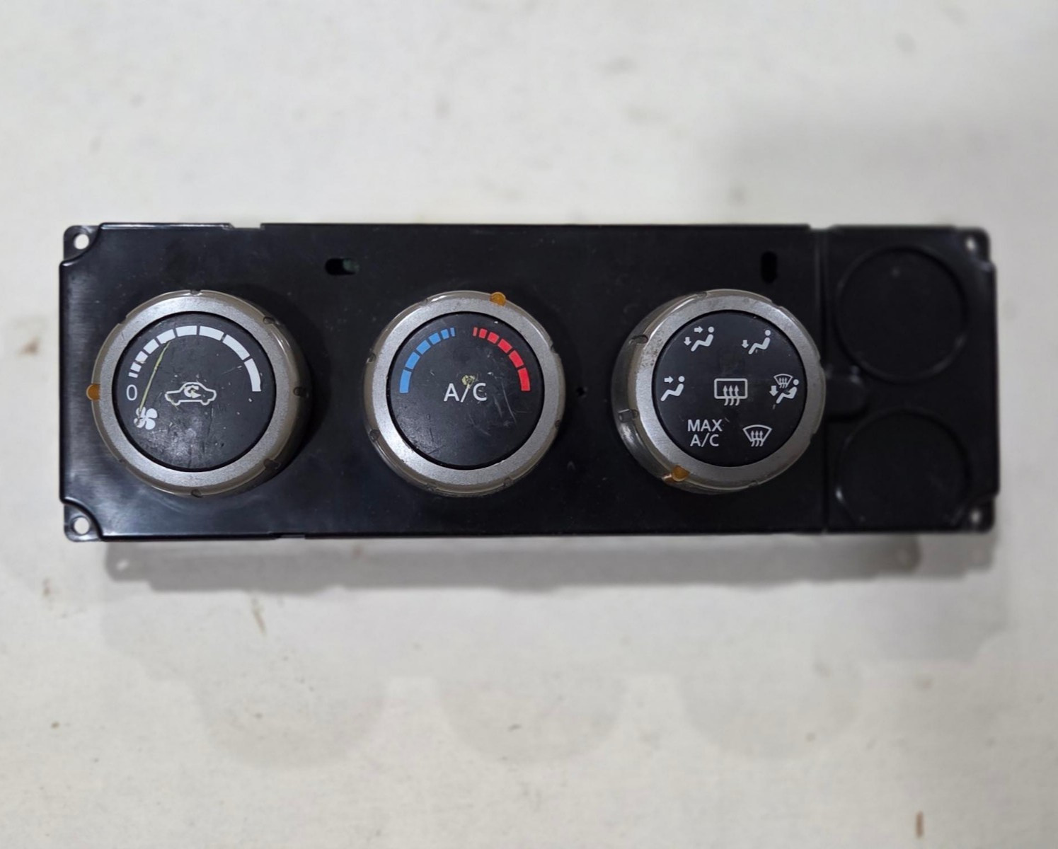 2005 Nissan Titan A/C Heater Temperature Climate Control Assembly Unit Oem