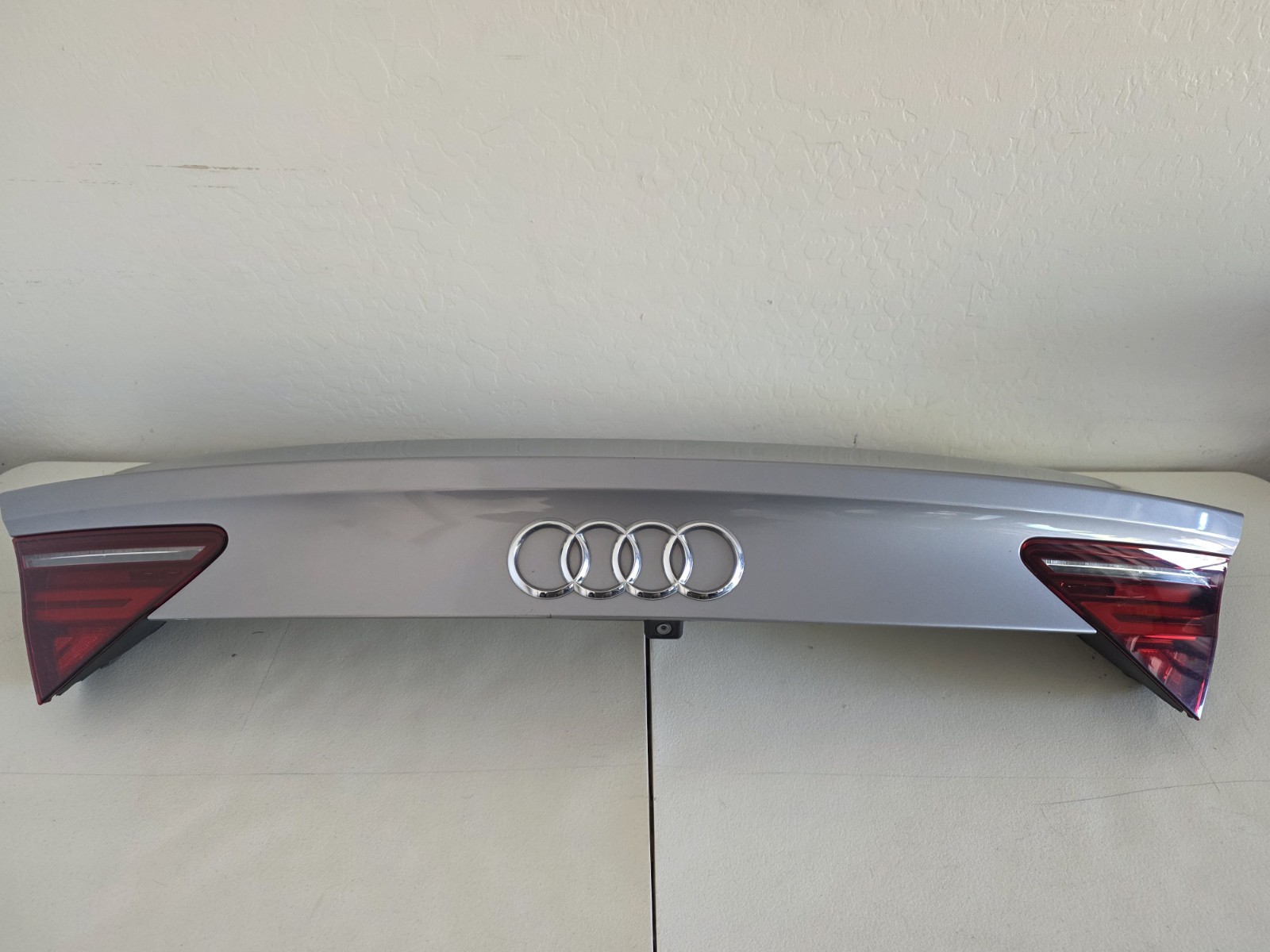 12-18 AUDI A7 S7 RS7 OEM TRUNK SPOILER WING ASSEMBLY WITH CAMERA 12-18 AUDI A7 S7 RS7 OEM TRUNK SPOILER WING ASSEMBLY WITH CAMERA