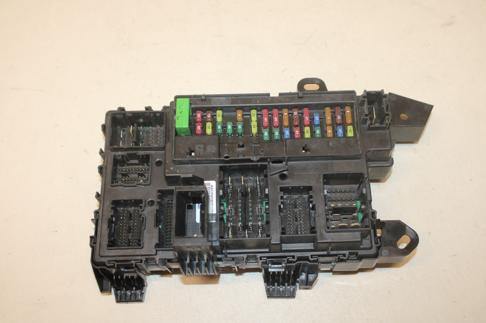 16-17 FORD F150 F-150 BCM BODY CONTROL MODULE FUSE BOX GL3T-15604-DB 16-17 FORD F150 F-150 BCM BODY CONTROL MODULE FUSE BOX GL3T-15604-DB