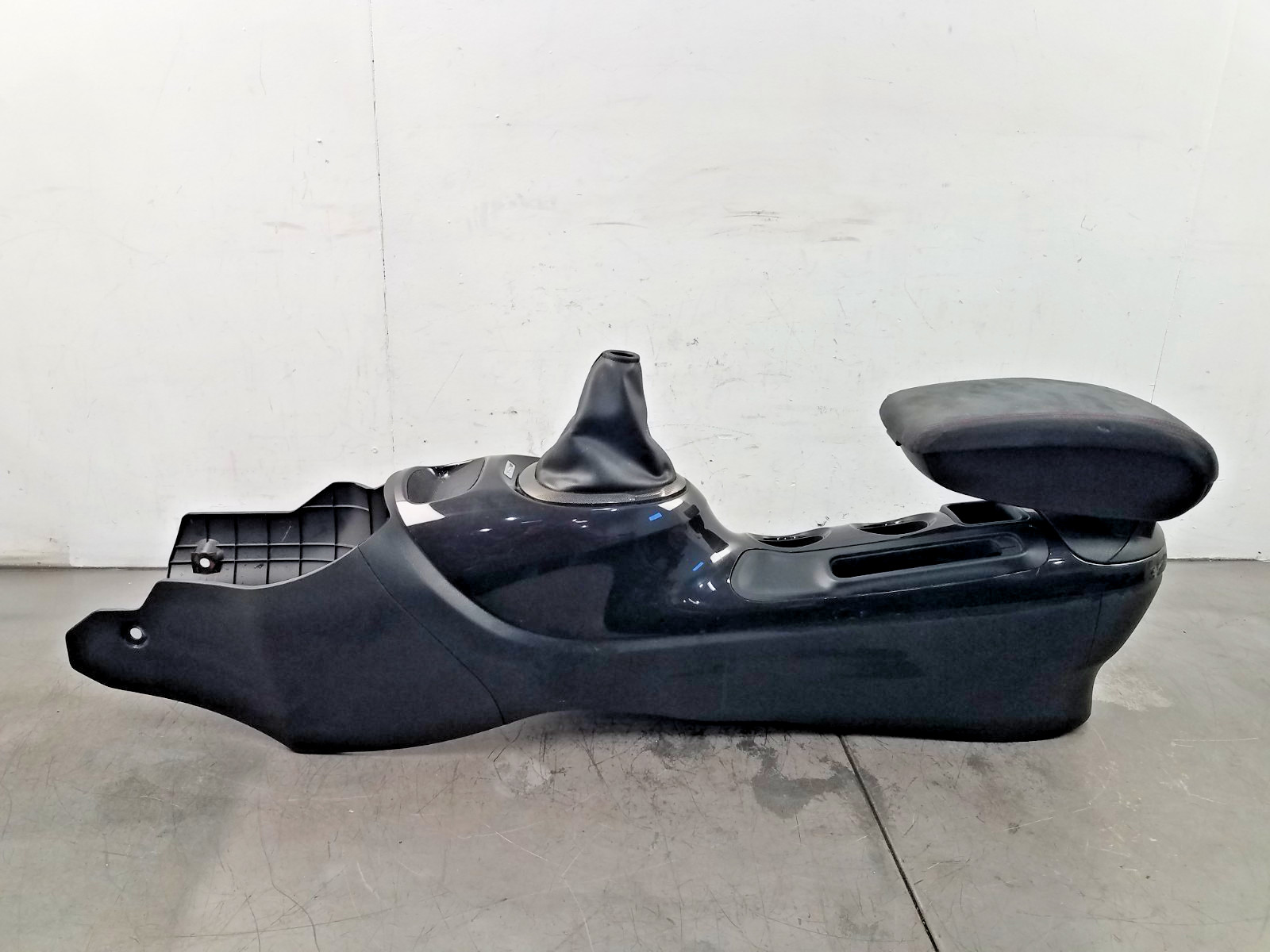 2014 Nissan Juke Nismo RS Center Console #0376 S1