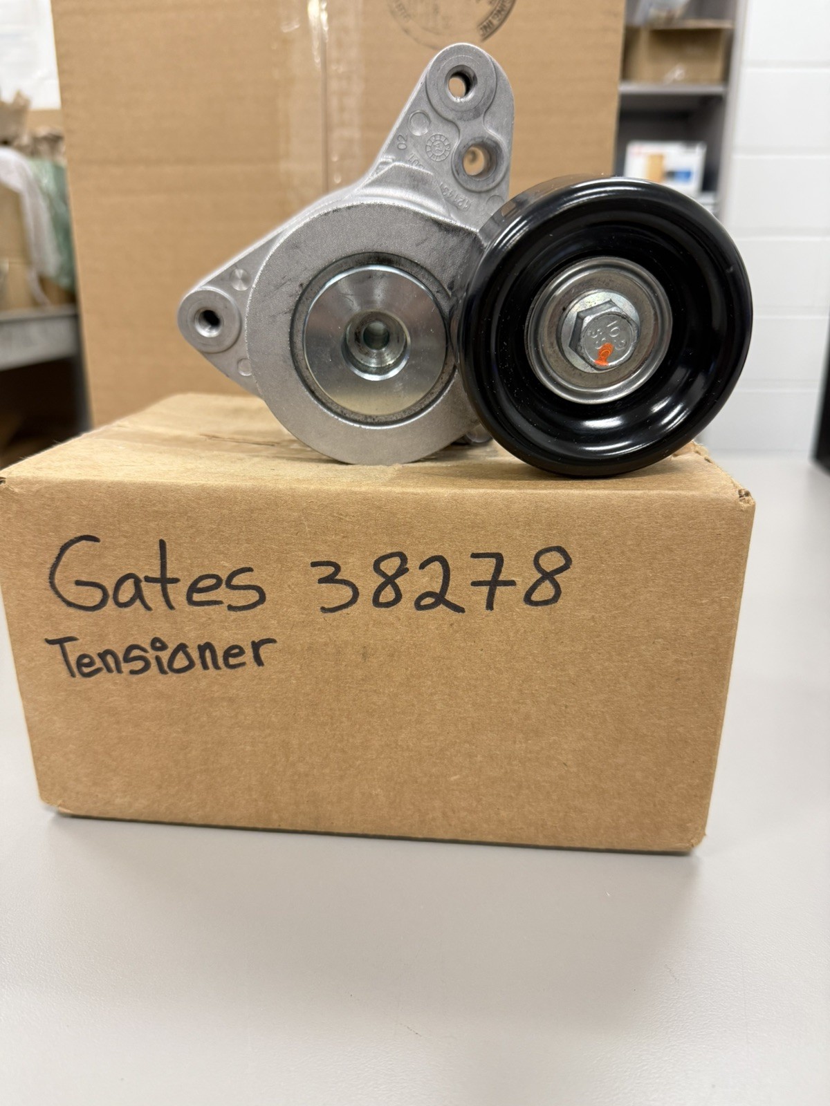 38278 GATES 38278 DriveAlign Automatic Belt Drive Tensioner 38278 GATES 38278 DriveAlign Automatic Belt Drive Tensioner