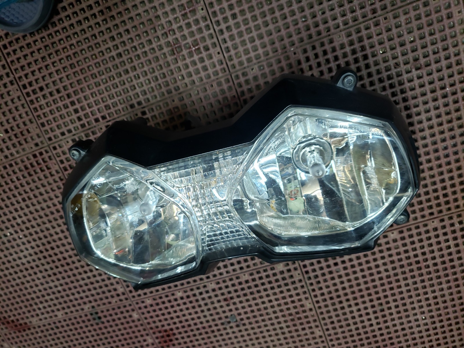 2015-2017 Triumph Tiger 800xcx Oem Headlight 2015-2017 Triumph Tiger 800xcx Oem Headlight