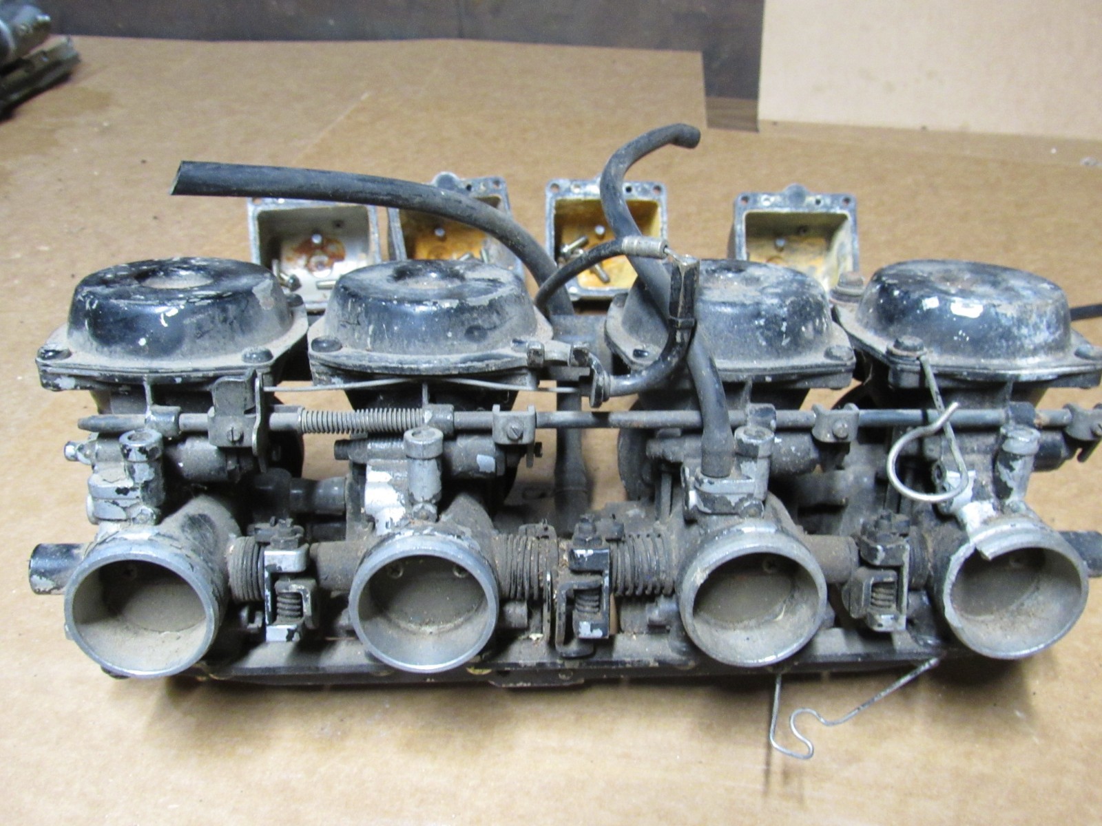 1984-85 SUZUKI GS1150 CARBS CARBURETORS