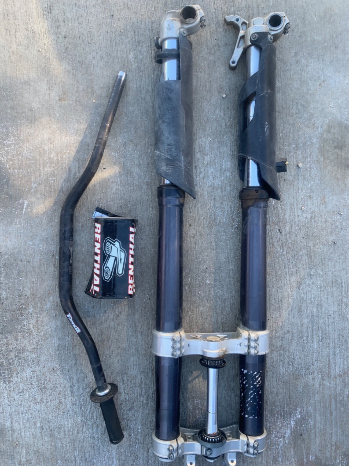 2008 KTM SX-F 250 FRONT FORK SUSPENSION Triple Clamp Bars Shock Absorber 2008 KTM SX-F 250 FRONT FORK SUSPENSION Triple Clamp Bars Shock Absorber