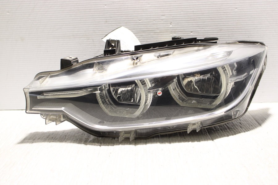 2016-2019 BMW 320i Left Side LED Headlight Assembly OEM 63117419629