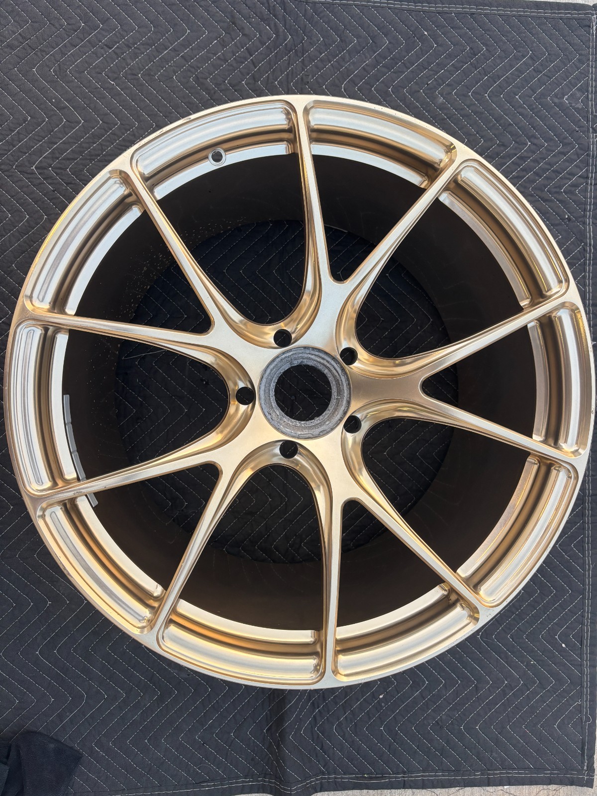Porsche Wheel - Vossen RS74 x Champion Patina Gold Rear Porsche Wheel - Vossen RS74 x Champion Patina Gold Rear