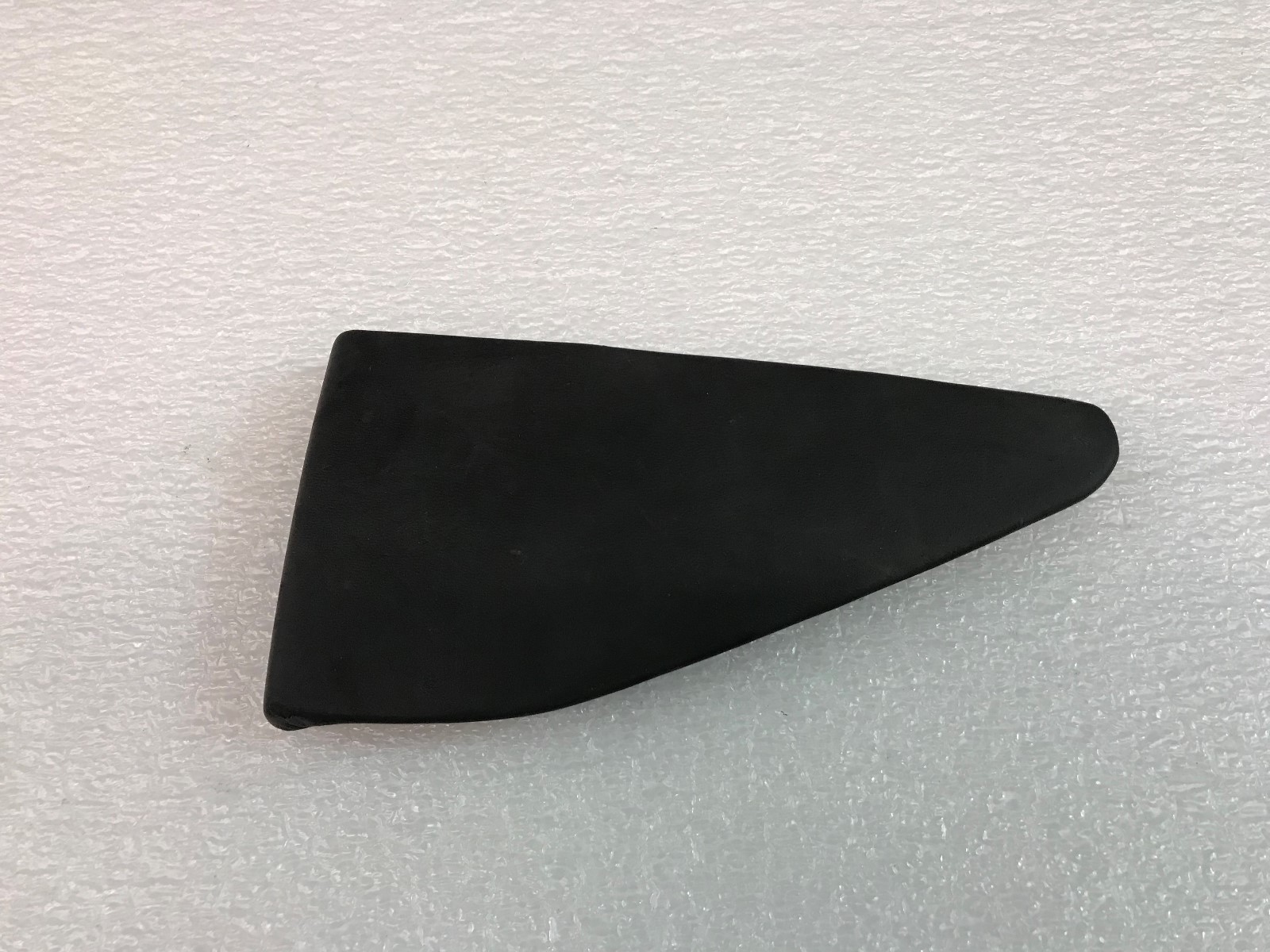 LAMBORGHINI MURCIELAGO ROADSTER RIGHT SIDE MIRROR TRIANGLE TRIM OEM 417868362 LAMBORGHINI MURCIELAGO ROADSTER RIGHT SIDE MIRROR TRIANGLE TRIM OEM 417868362