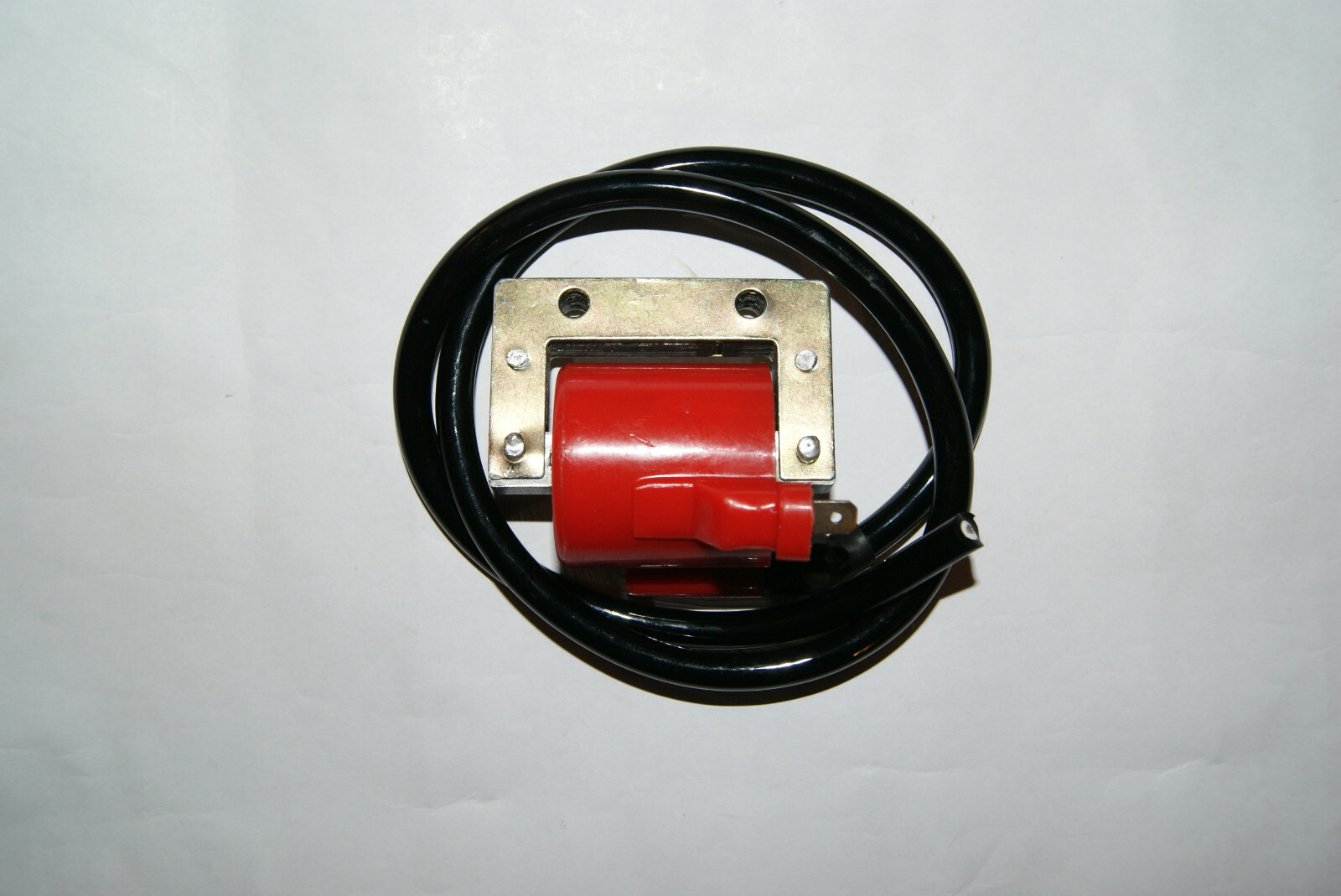 New Emgo Universal Ignition Coil 12 or 6V Points or CDI Single Lead Pick Up #L76