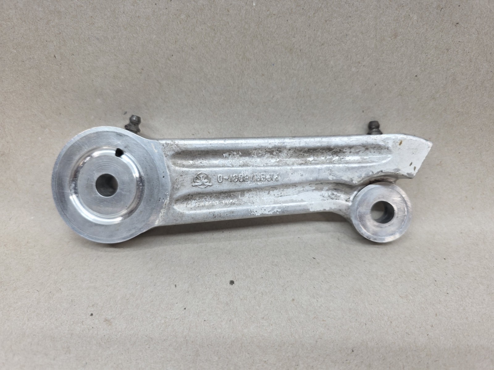 Piper PA28 Main Landing Gear Torque Link P/N 78033-000 (New Style) Piper PA28 Main Landing Gear Torque Link P/N 78033-000 (New Style)