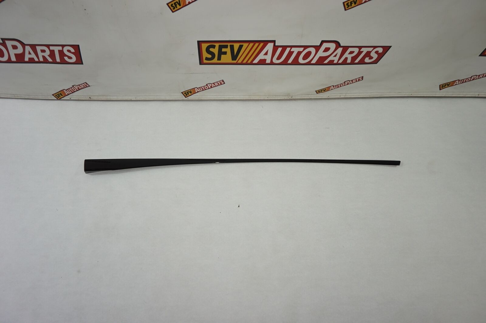 AUDI R8 SPYDER BELT MOLDING LEFT DOOR TRIM 2011 2012 2013 2014 2015 427 853 267